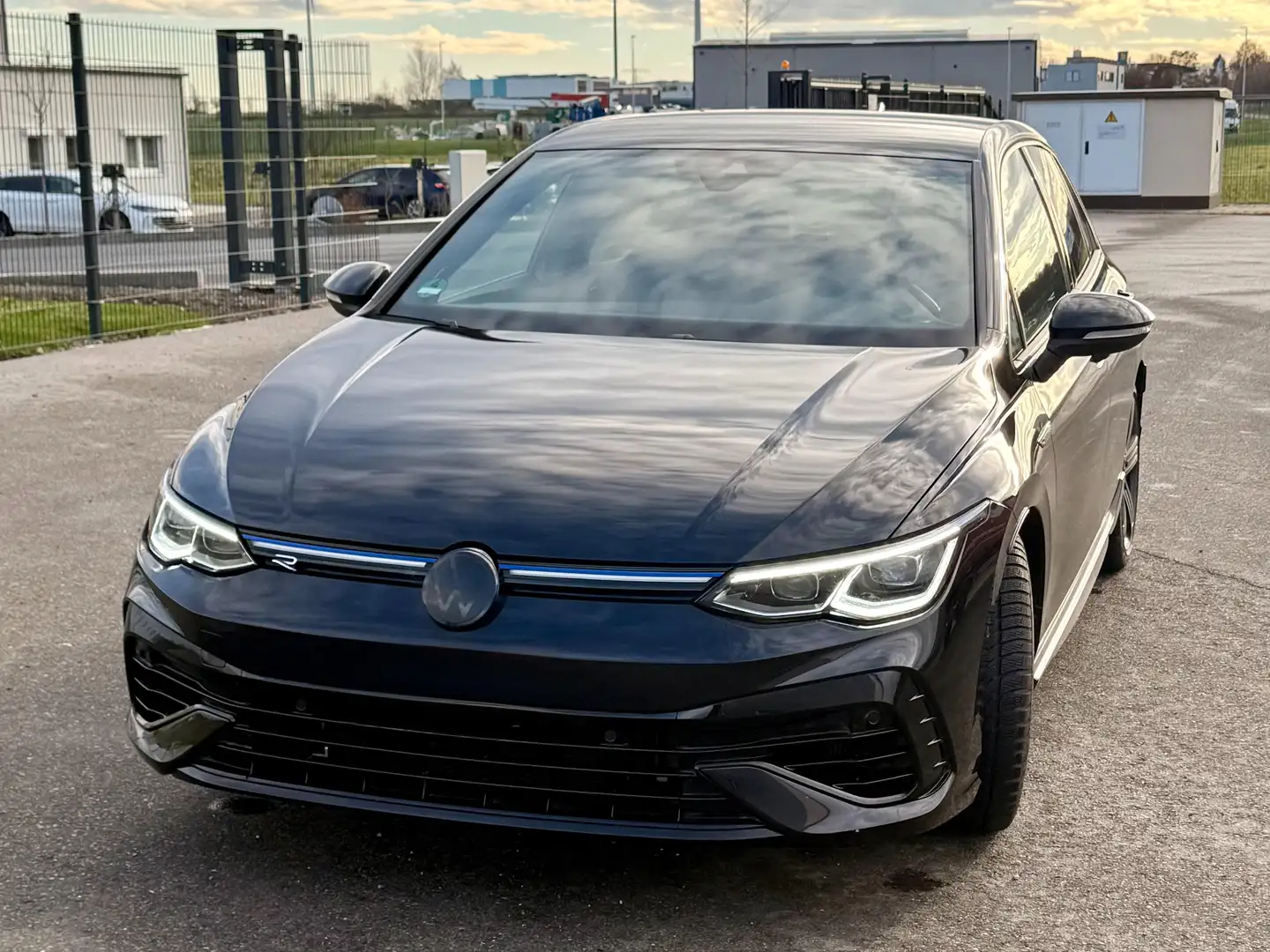Volkswagen Golf R Golf 2.0 TSI OPF 4Motion DSG R Schwarz - 1