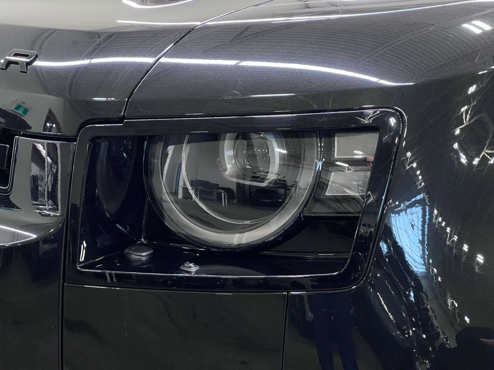 2026 Land Rover Defender 110 P400 X-DYNAMIC SE thumb 13