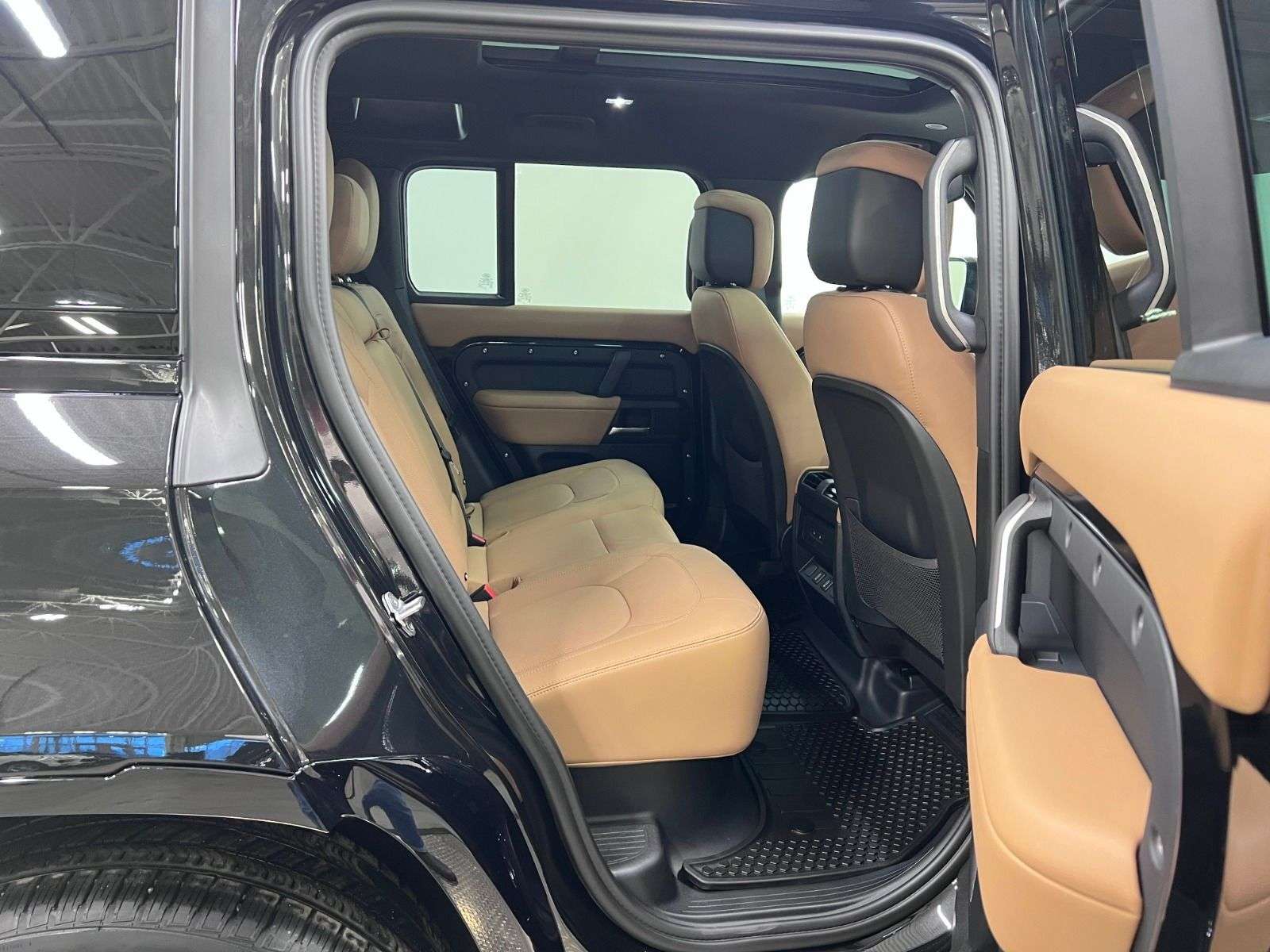 2026 Land Rover Defender 110 P400 X-DYNAMIC SE thumb 21