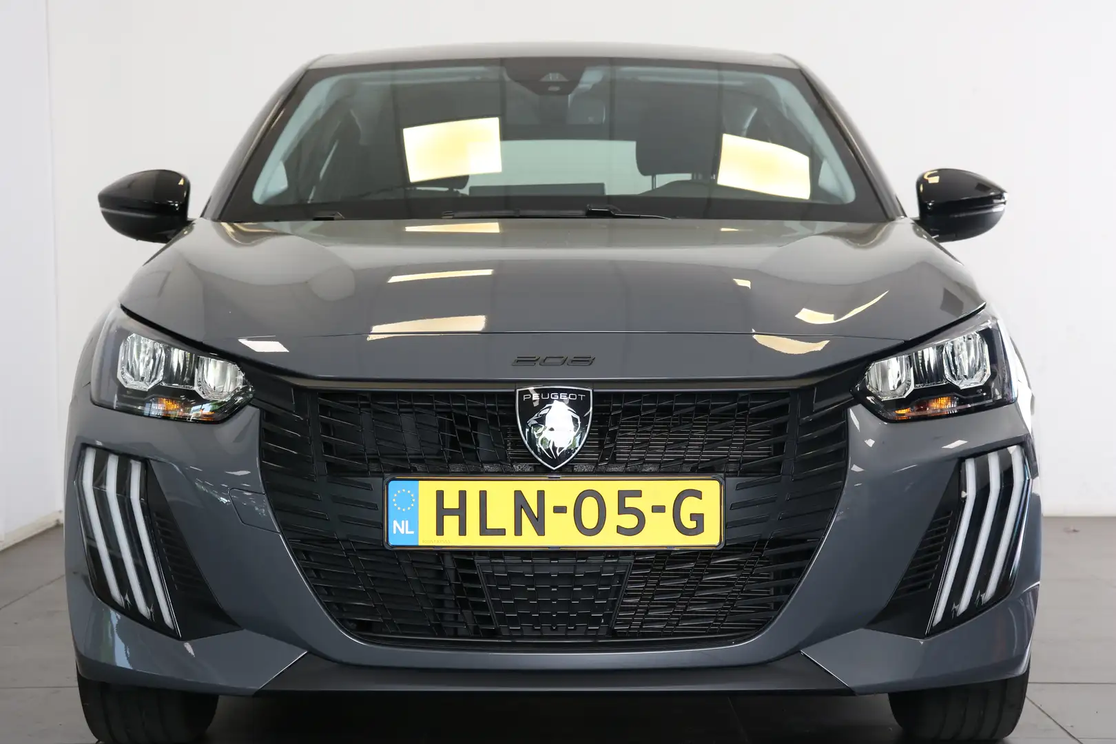 Peugeot 208 1.2 PureTech 75 Style n.model | Navi | Parkeersens Gris - 2
