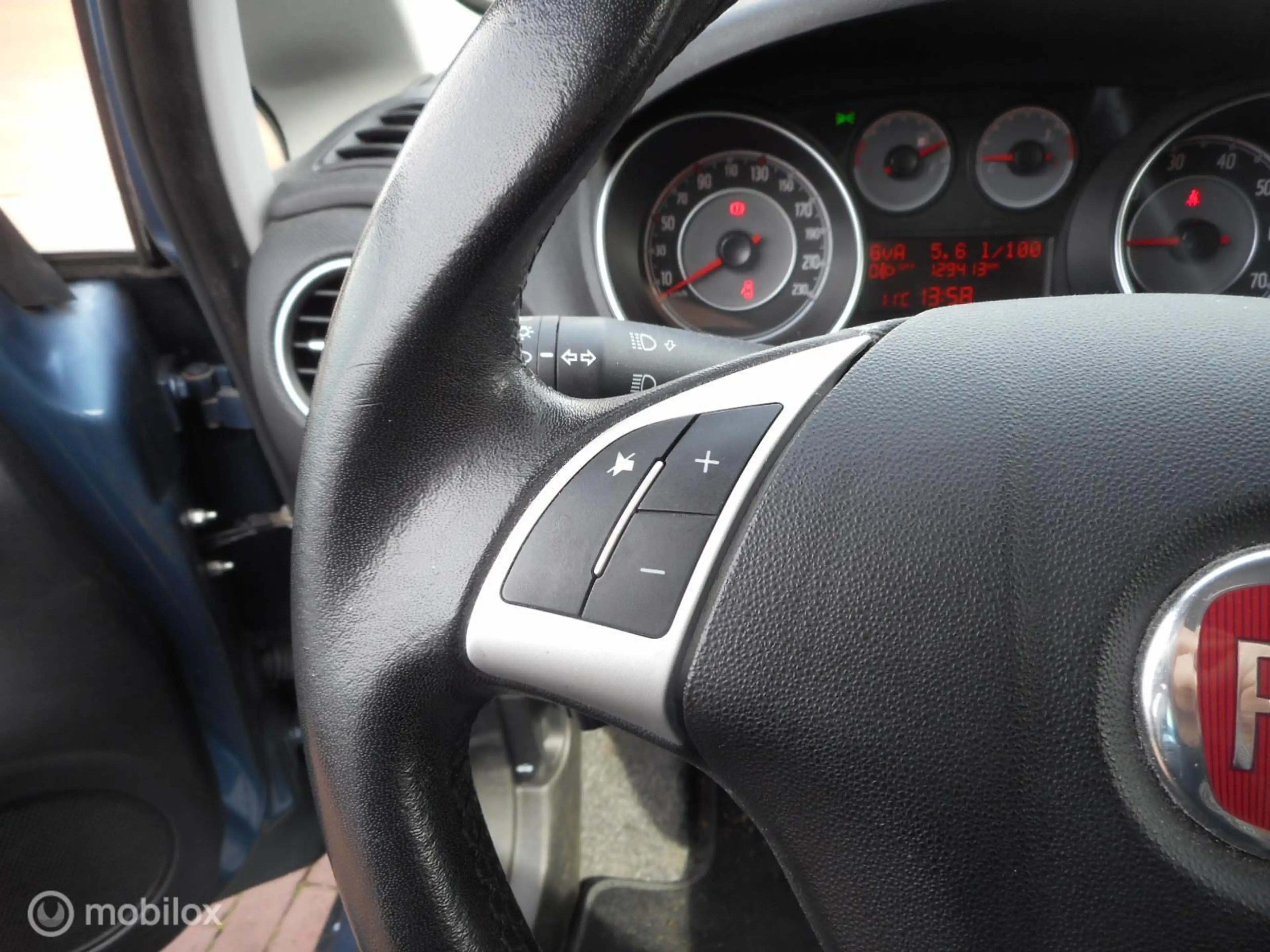 Fiat Punto Evo TwinAir Turbo 100 Sempre 5d — photo 13