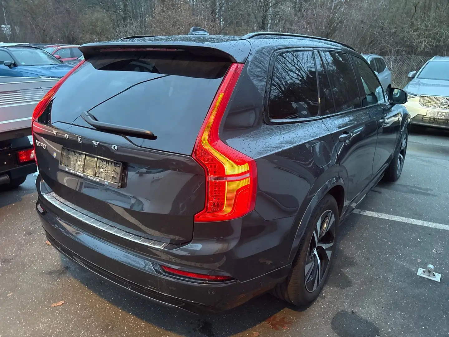 Volvo XC90 R Design AWD LED+ FourC ACC Kam DAB Carplay Grau - 2