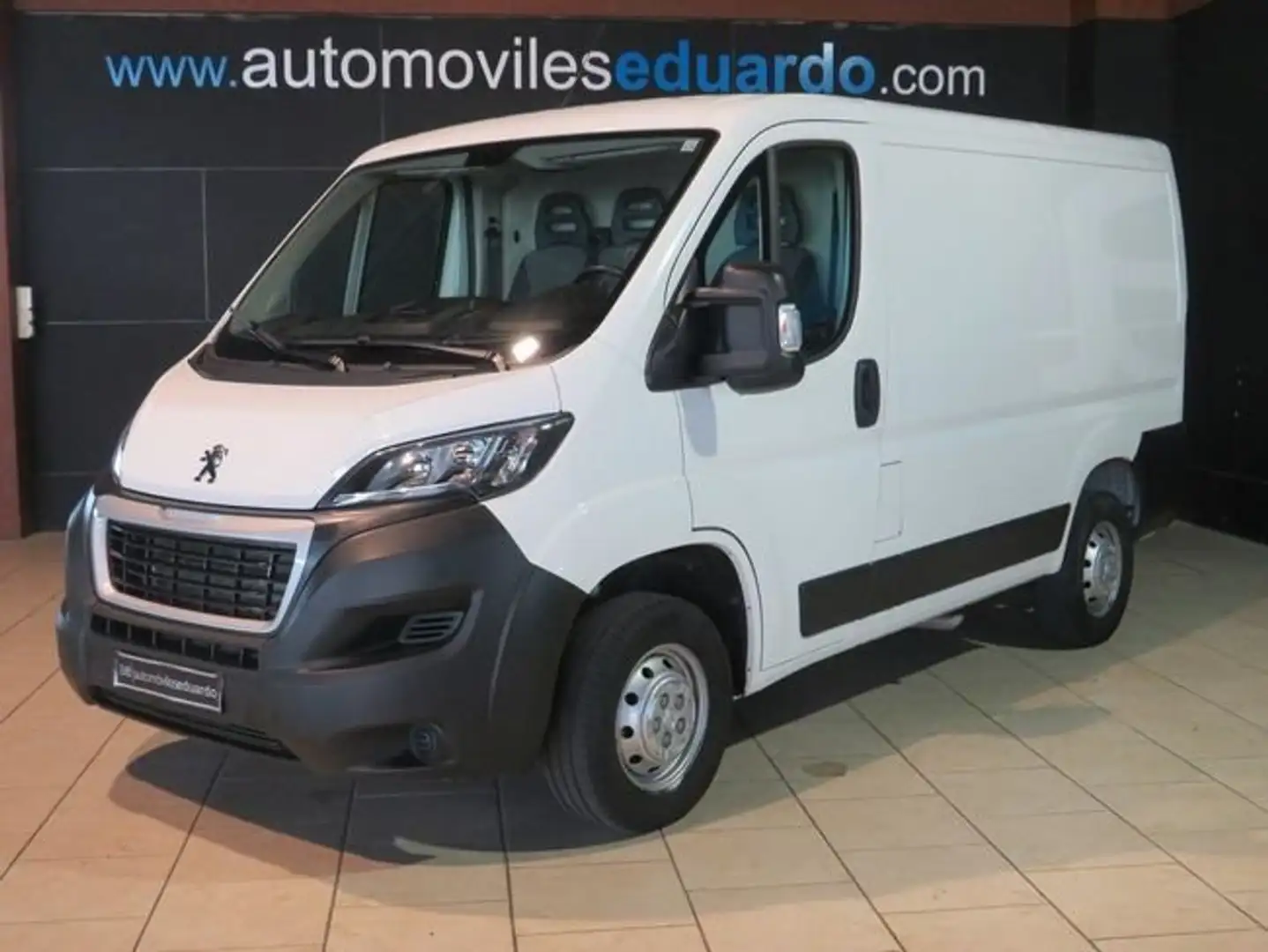 Peugeot Boxer 330 L1 H1 BHDI 88kW 120CV SS 6 Vel. M Blanco - 1
