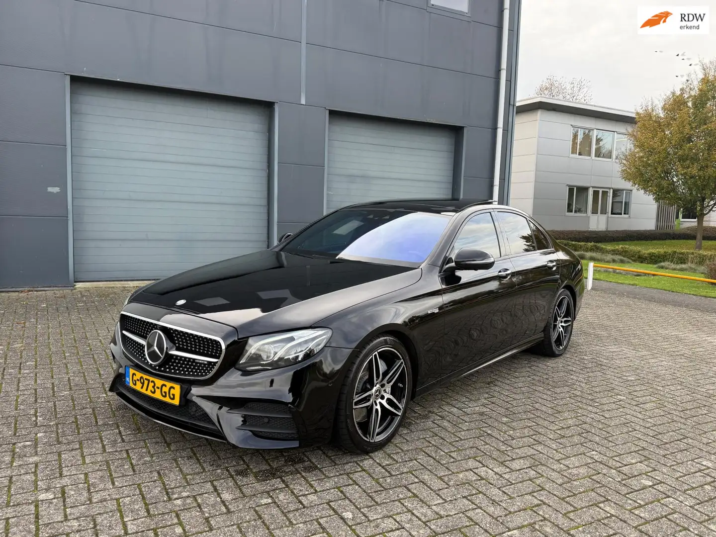 Mercedes-Benz E 43 AMG 4Matic Softclose Burmester 3D Noir - 1