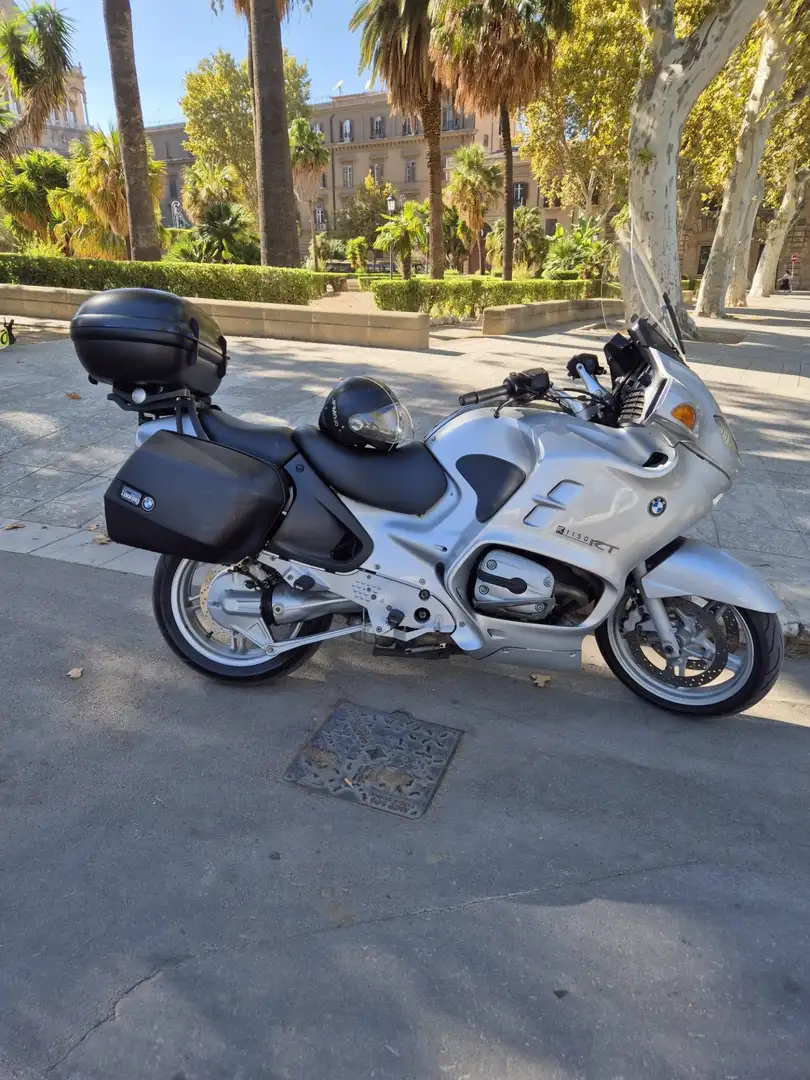 BMW R 1150 RT il sedile e in pelle e un grigio metallizzato Gris - 1
