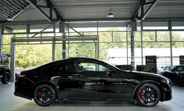 Mercedes-Benz E Class view 6