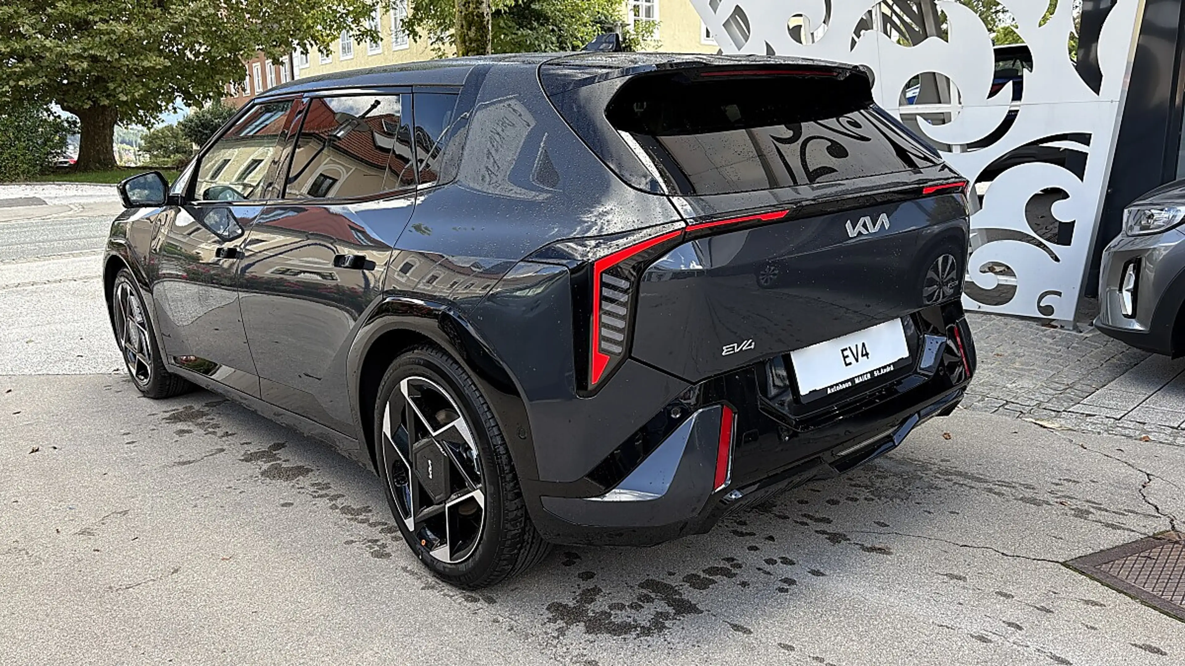 Kia EV4 HB FWD 81,4kWh GT-Line SD — photo 4