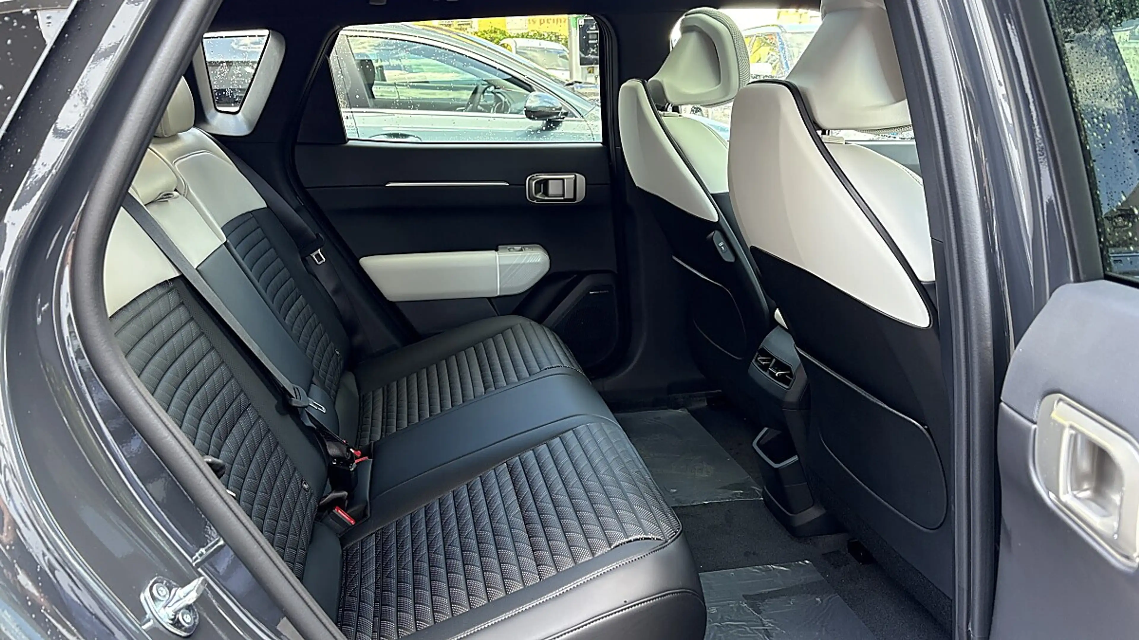 Kia EV4 HB FWD 81,4kWh GT-Line SD — photo 7
