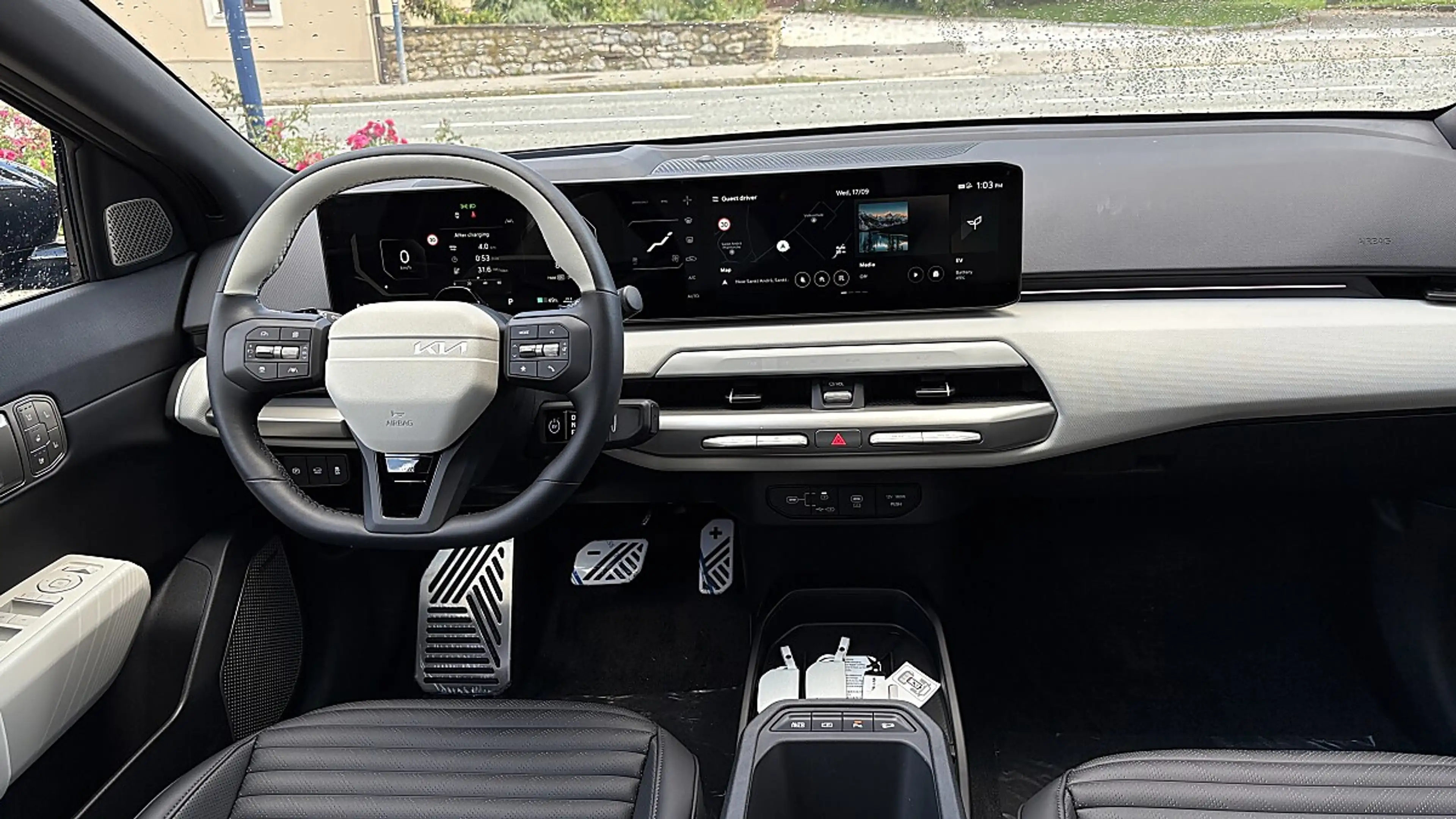 Kia EV4 HB FWD 81,4kWh GT-Line SD — photo 5