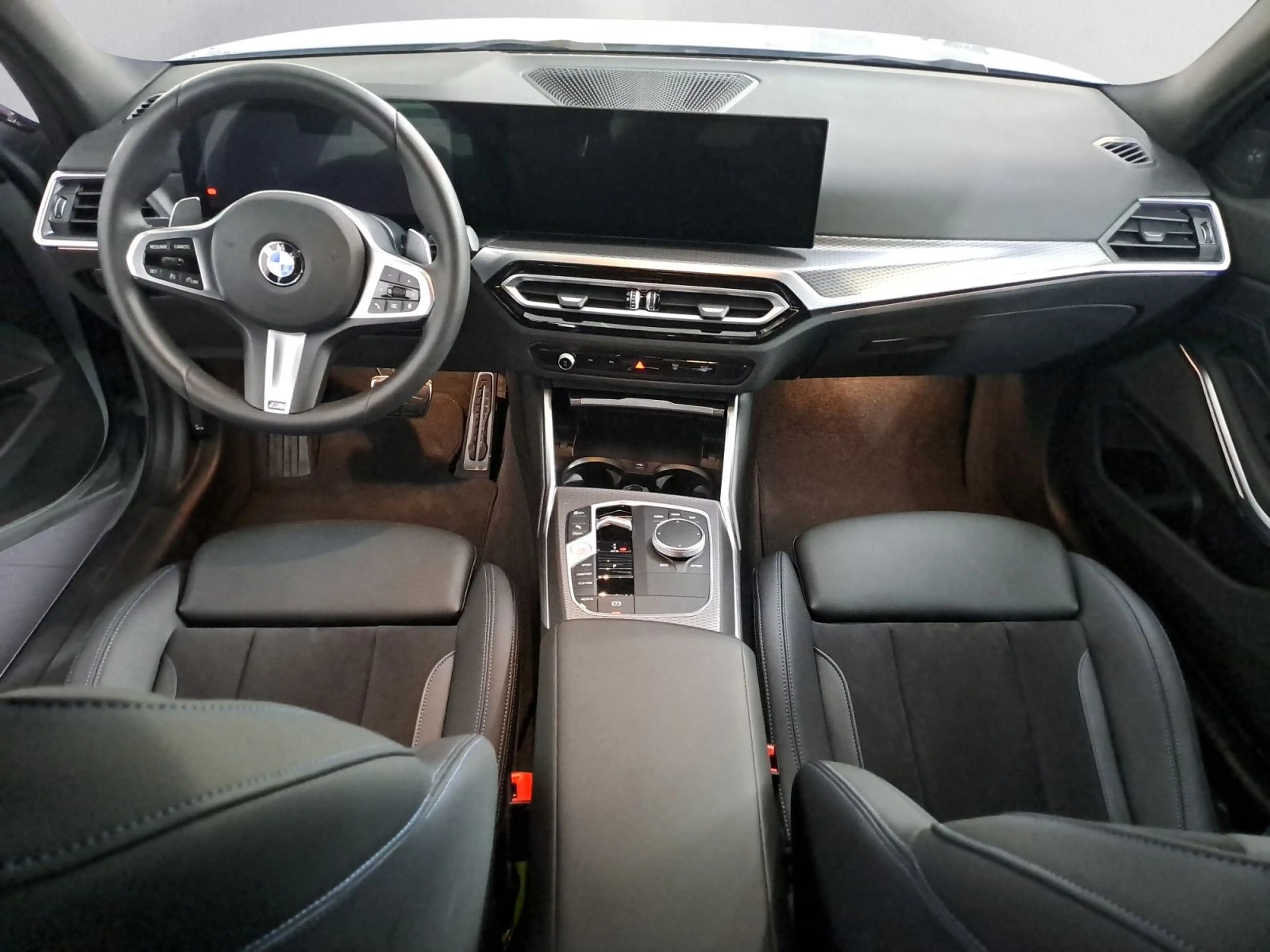 BMW 318 i M Sport Pro 19' Harman Kardon — photo 14