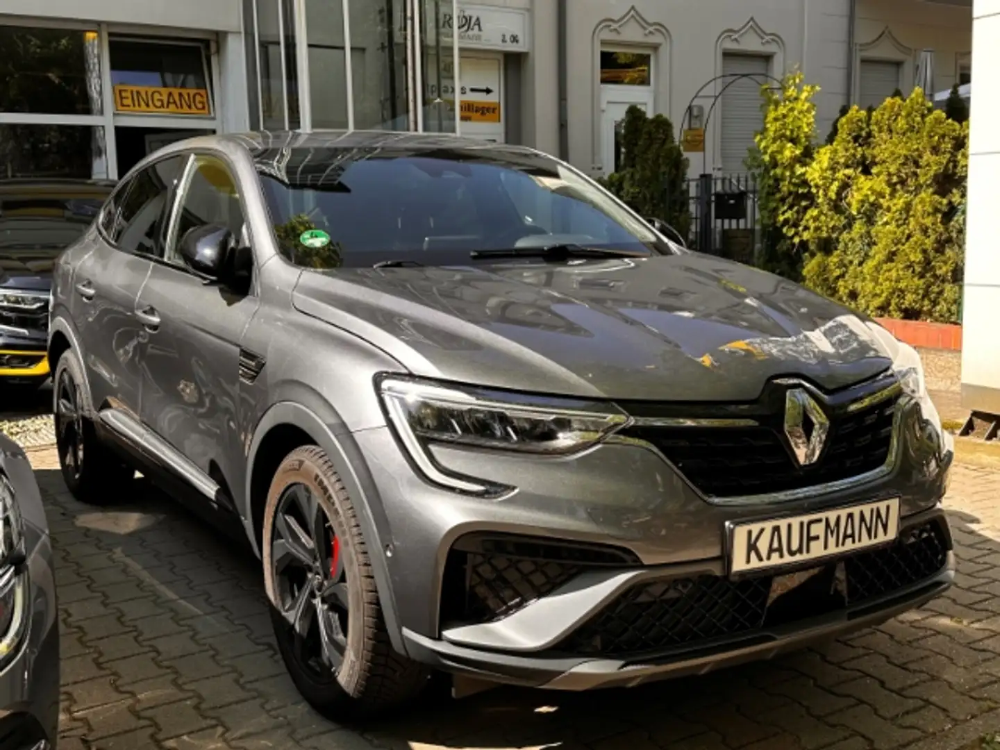 Renault Arkana E-TECH 145 R.S.LINE Grau - 2