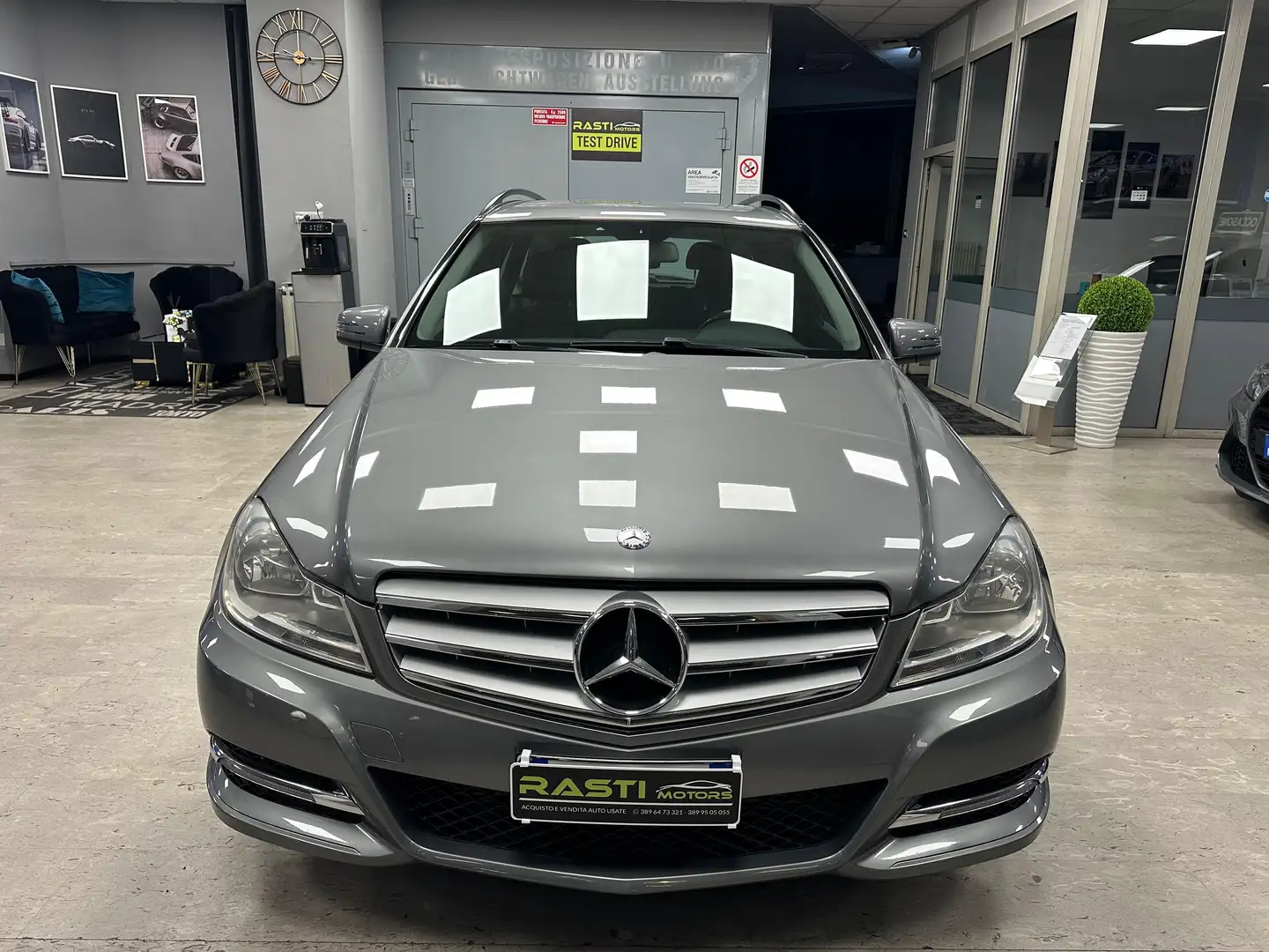 Mercedes-Benz C 180 Classe C - W204 2011 SW SW cdi (be) Trend Gris - 2