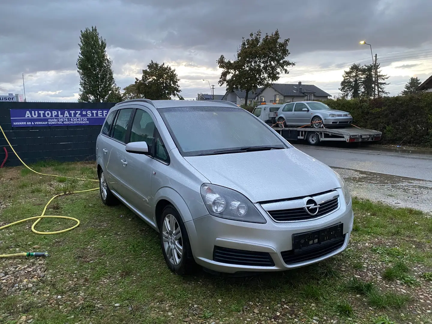 Opel Zafira Style 1,9 CDTI Gris - 1