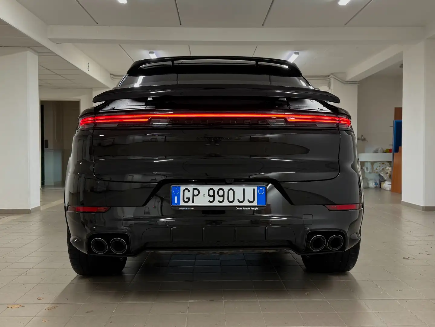 Porsche Cayenne Coupé S 4.0 V8 MOTORE URUS Nero - 2