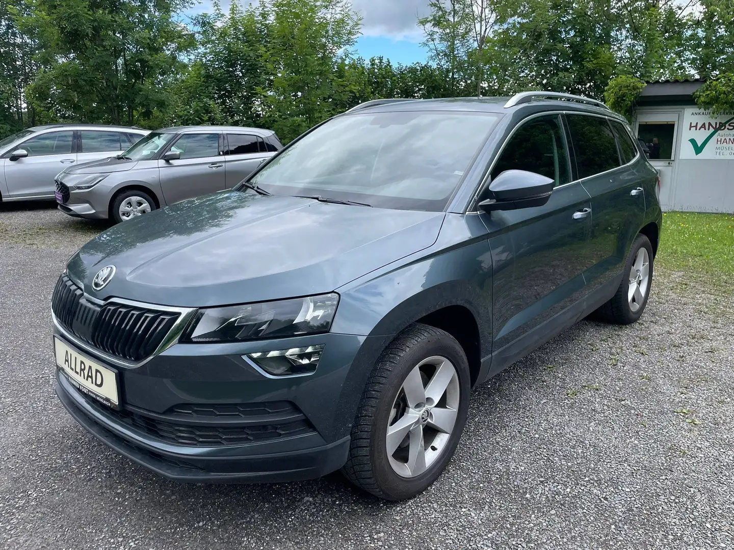 Skoda Karoq 2,0 TDI Ambition 4x4 DSG mit AHK!!! Grau - 1