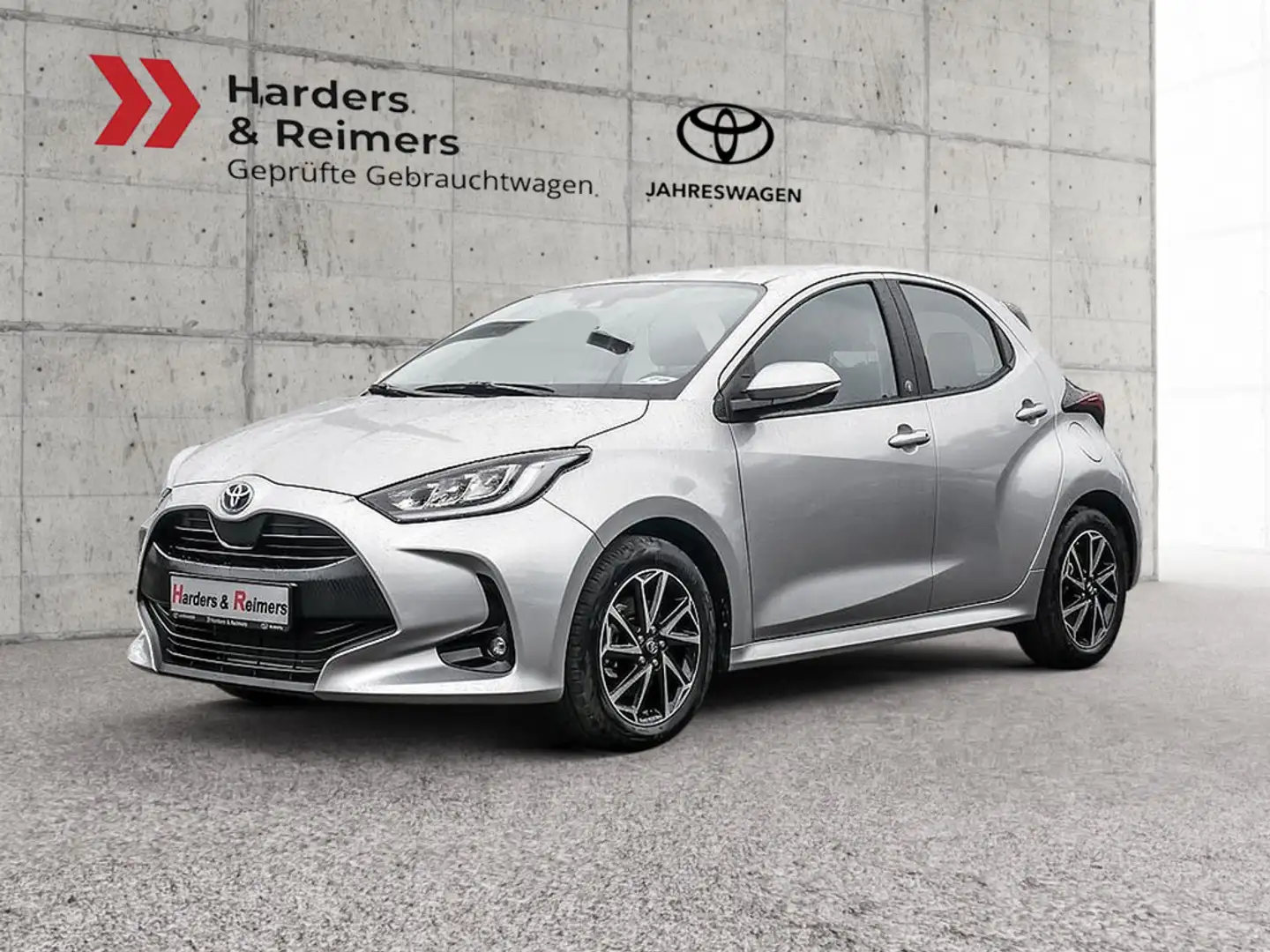 Toyota Yaris Hybrid Team D KLIMA SHZ KAMERA ACC LED Argintiu - 1