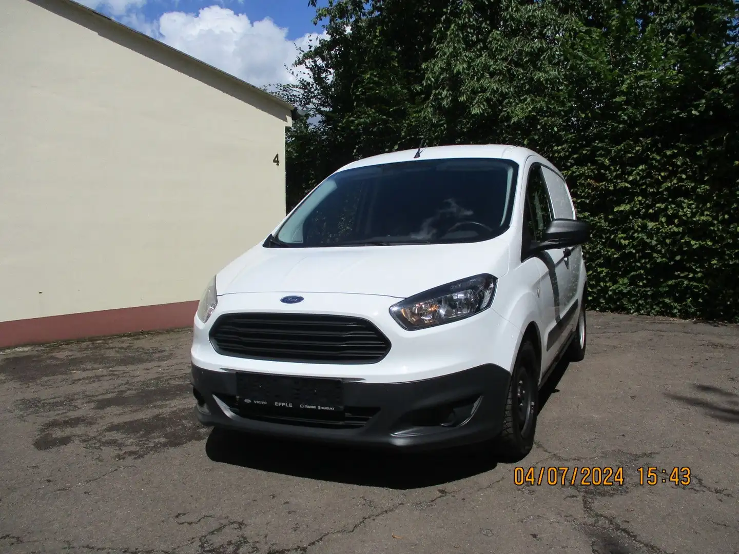 Ford Transit Courier Weiß - 2