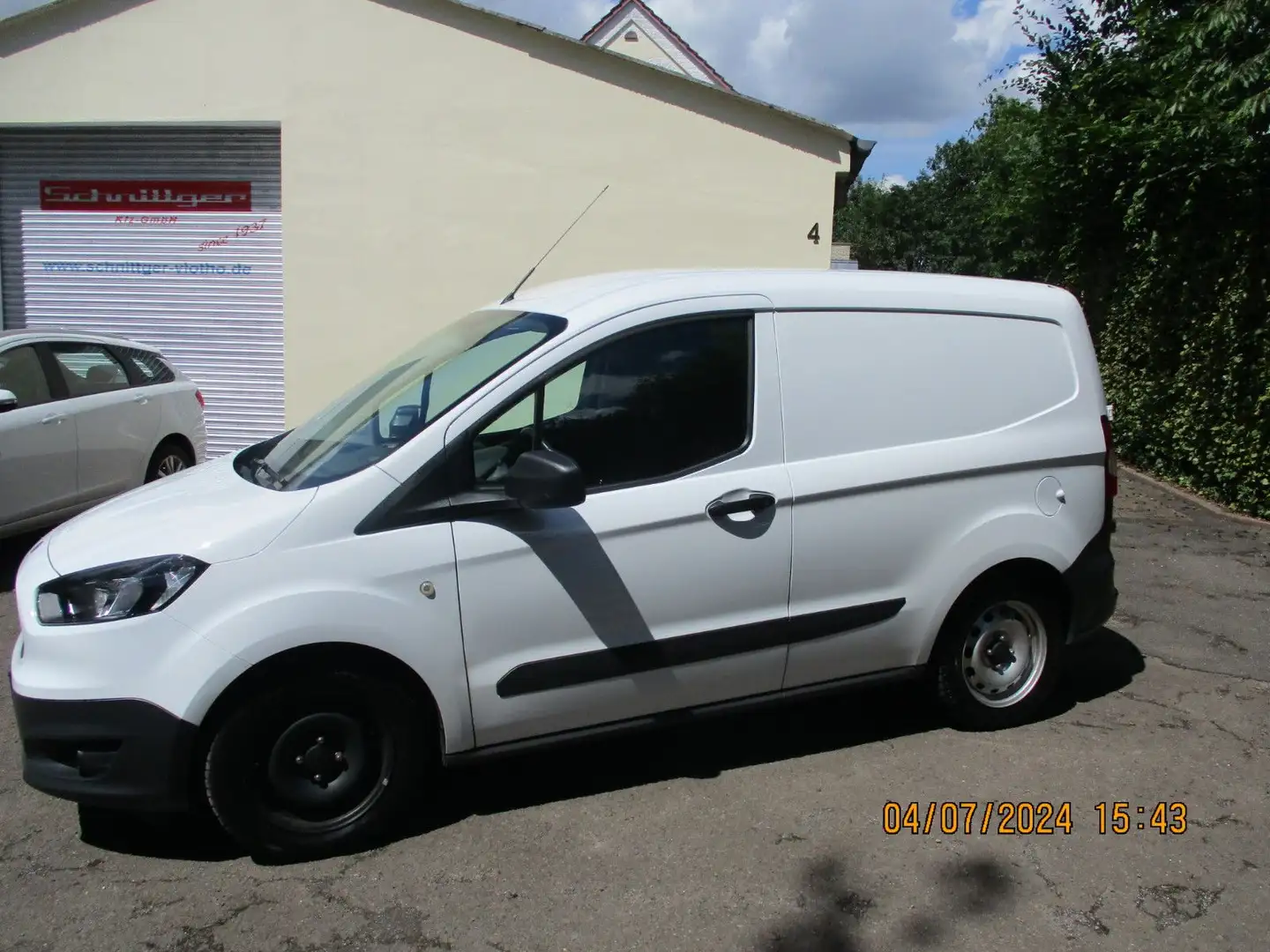 Ford Transit Courier Weiß - 1