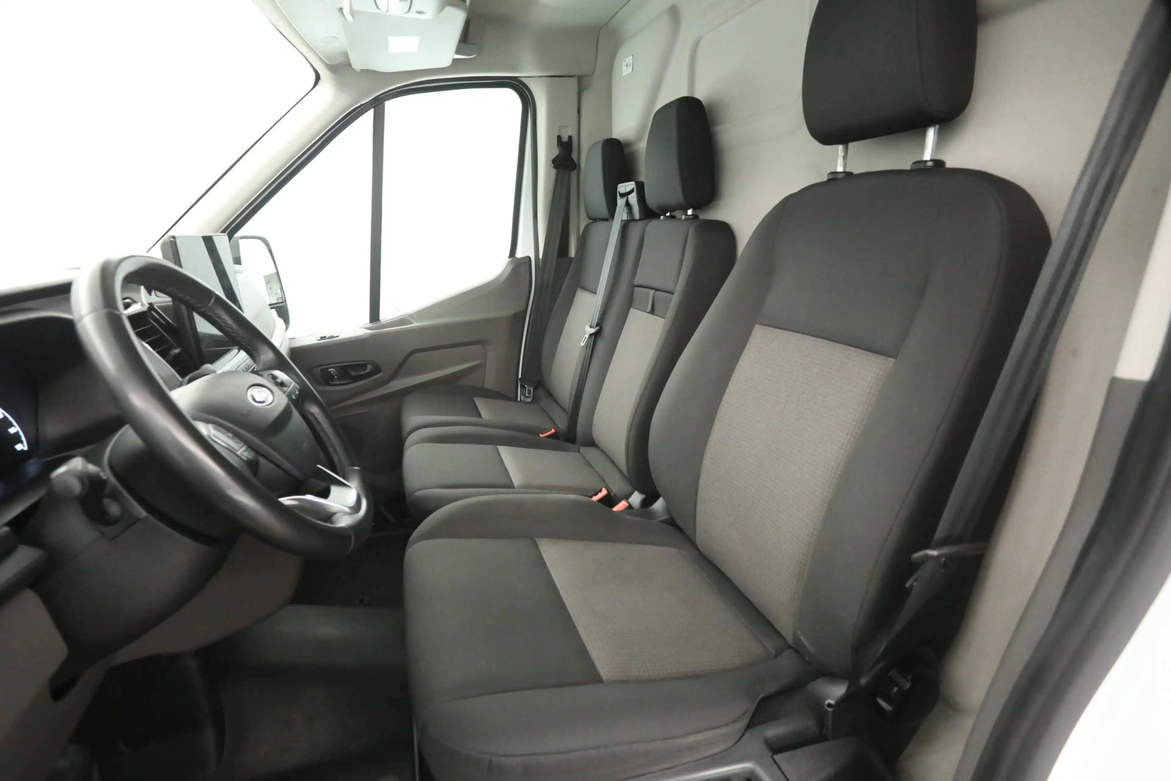 Ford E-Transit 68 kWh L3H3 | Snelladen | SOH 96% | Clima | Camera — photo 11