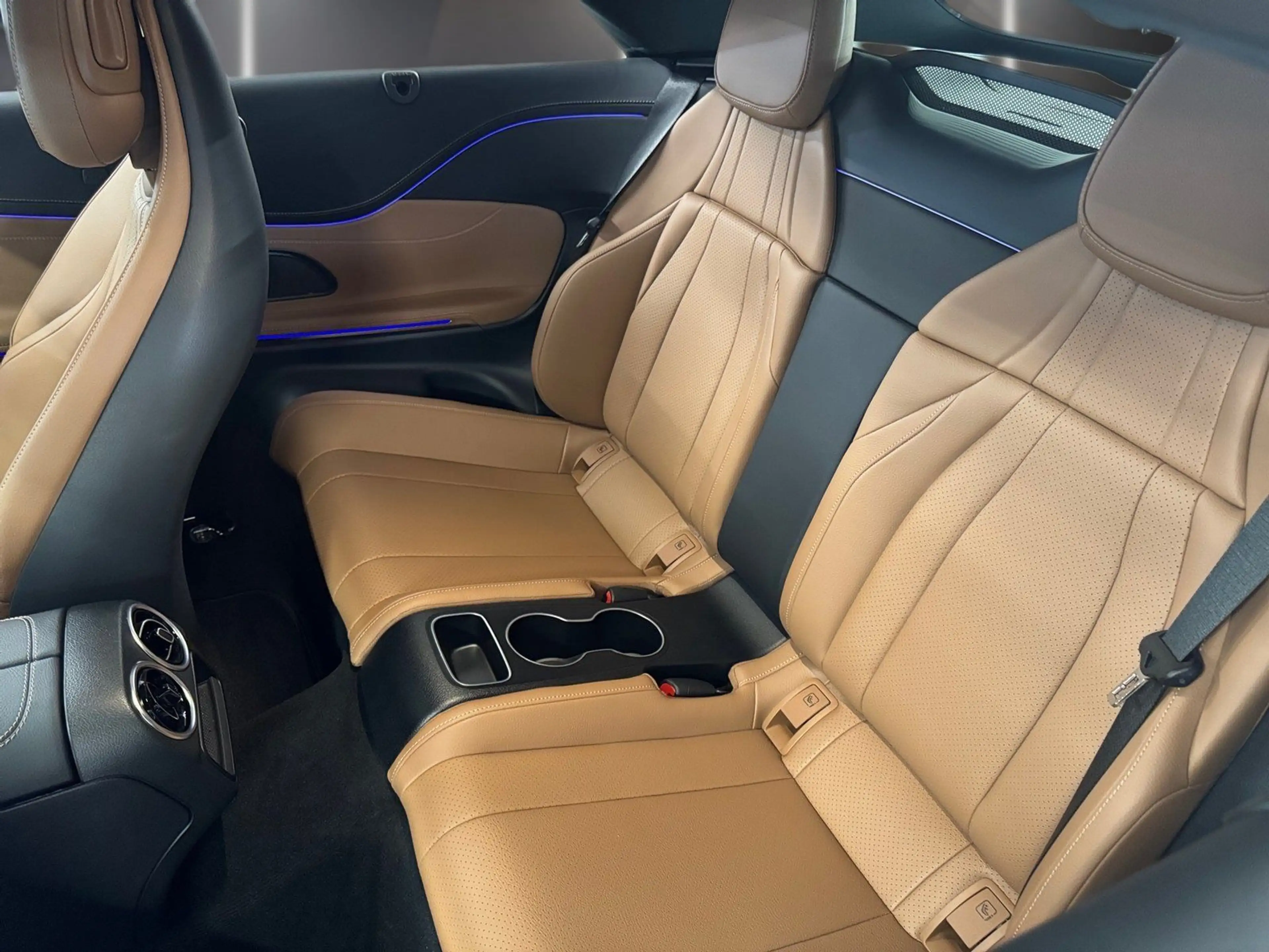 Mercedes-Benz CLE 200 AMG Cabrio*Distonic*Totwink*360*Head-Up* — photo 11