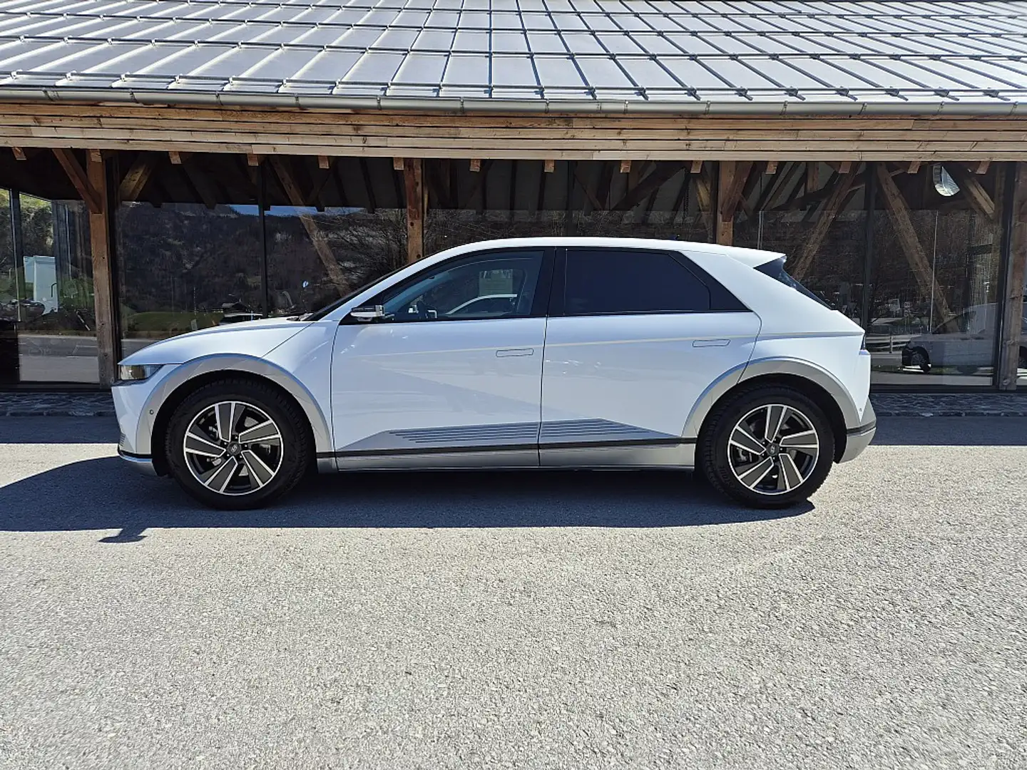 Hyundai IONIQ 5 Ioniq 5 Elektro 77,4kWh Top Line Long Range AWD... Weiß - 2