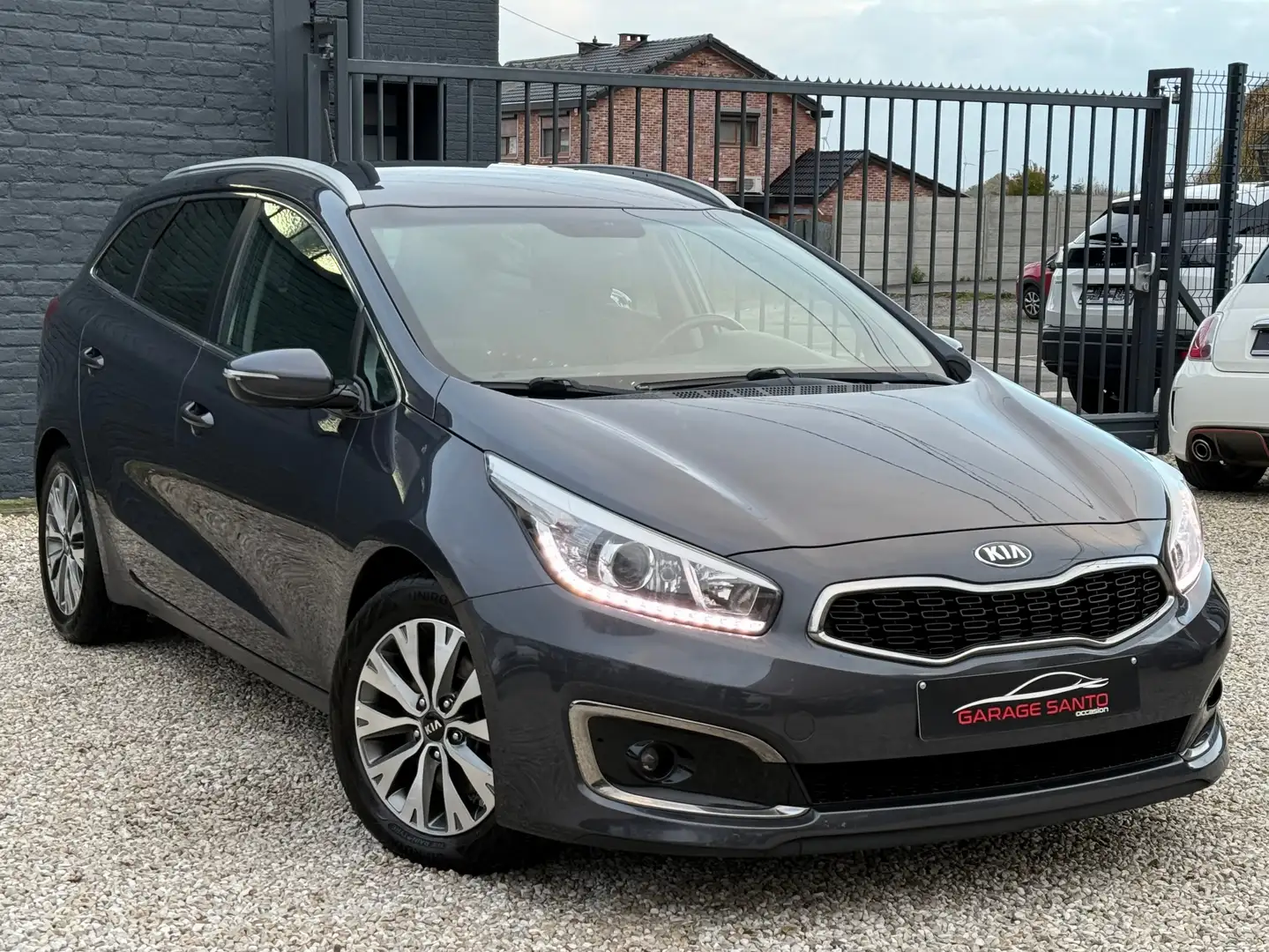 Kia Ceed SW / cee'd SW Cee'd SW 1.4i Navi Edition /Navi/Cam/Led/Garantie/ Gris - 2