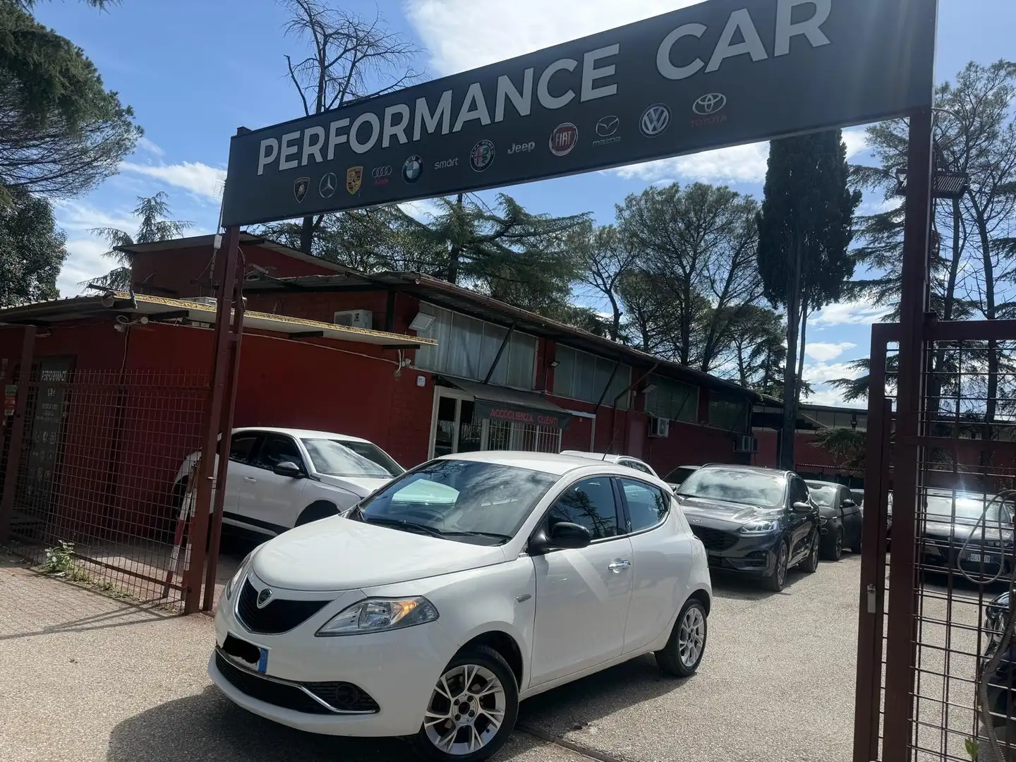 Lancia Ypsilon 1.2 8v Gold GARANZIA 12 MESI Bianco - 1