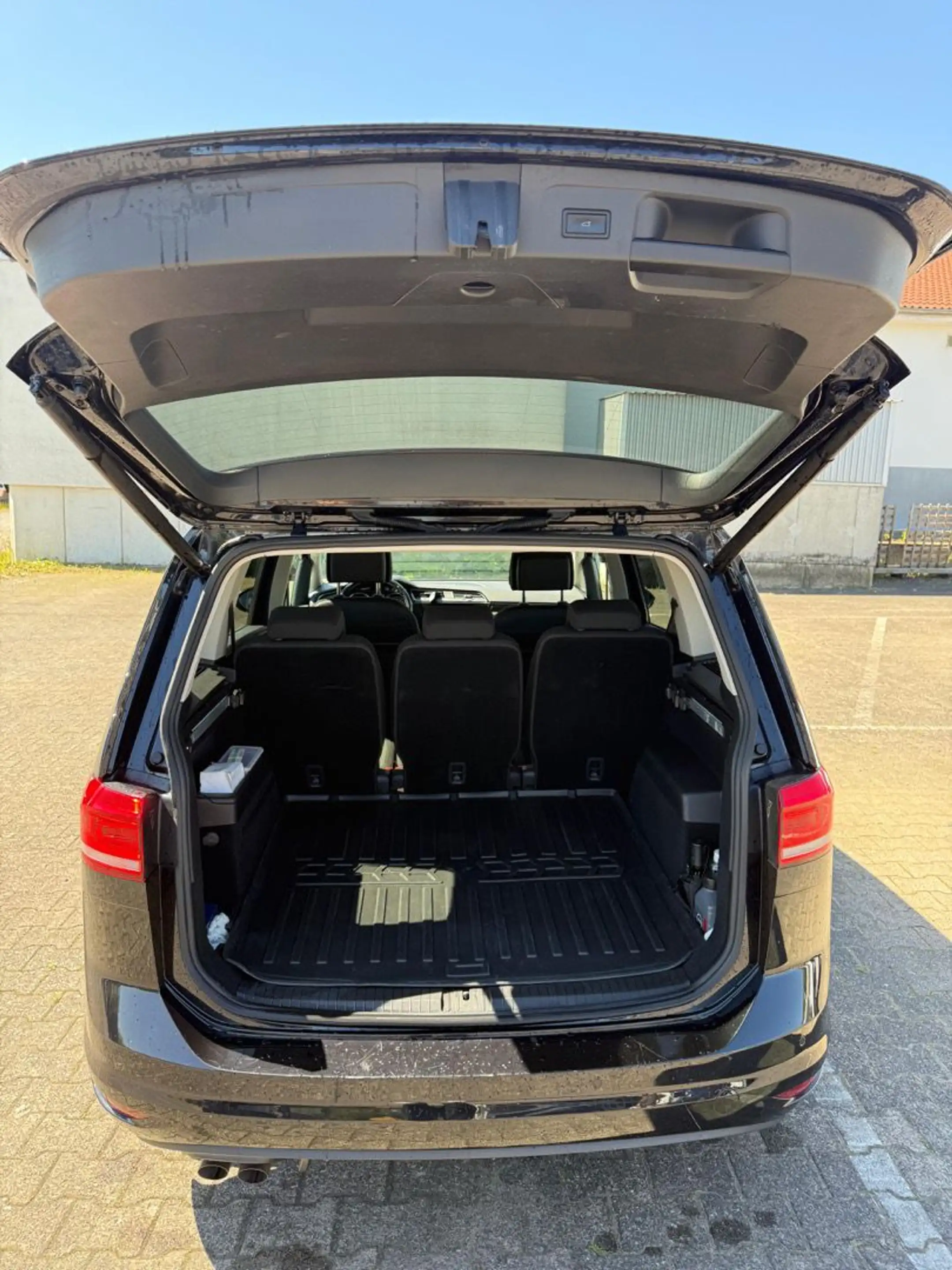 Volkswagen Touran Highline BMT/Start-Stop *ACC*Zahnriemen — photo 10