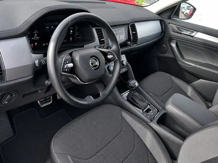 Škoda Kodiaq AMBITION 1.5 TSI DSG 2023, foto 9