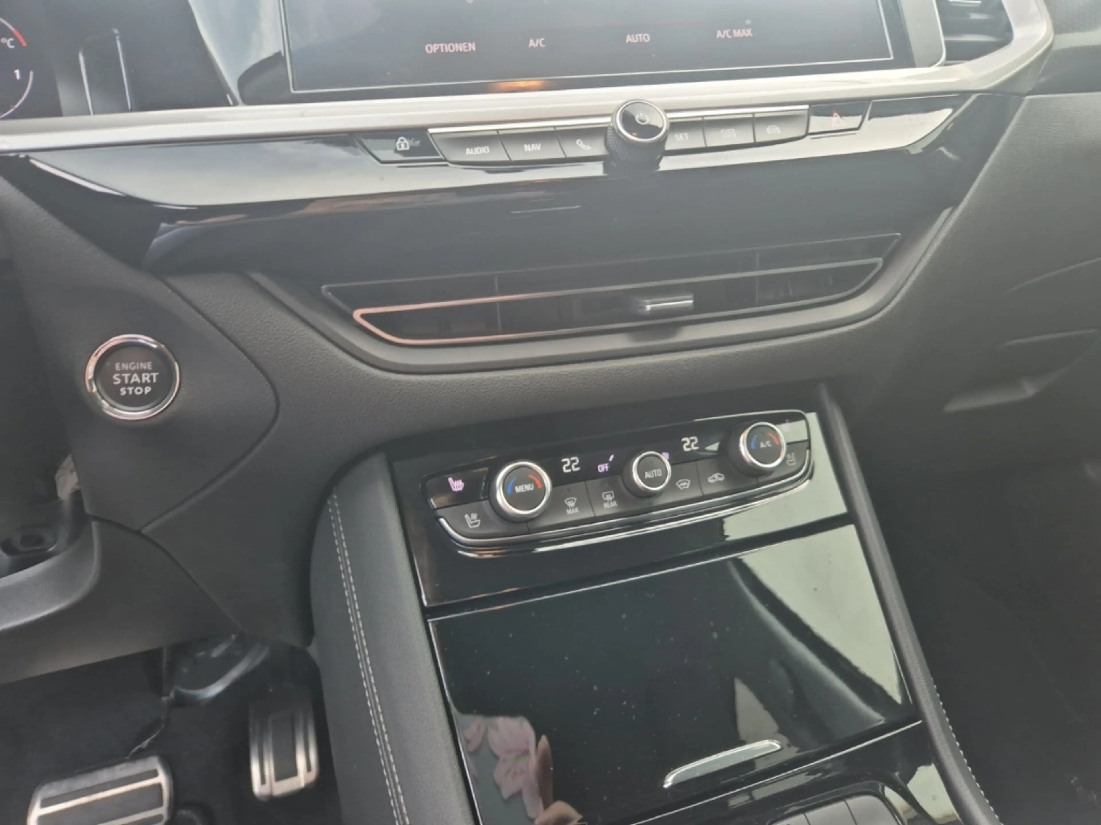 Opel Grandland Elegance 1.2 Turbo,TWW,Multimedia,SHZ,FsHZ — photo 15