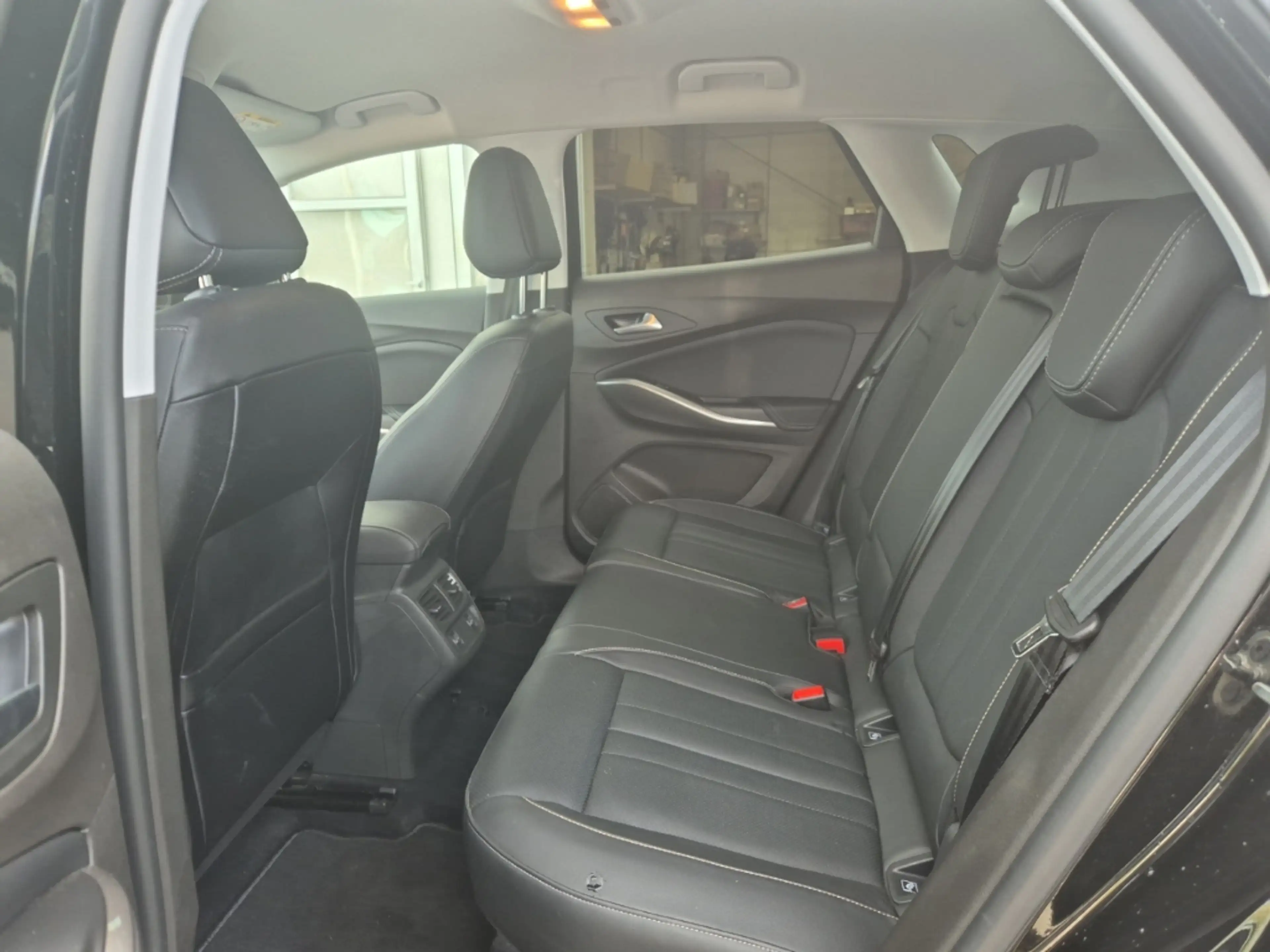 Opel Grandland Elegance 1.2 Turbo,TWW,Multimedia,SHZ,FsHZ — photo 10