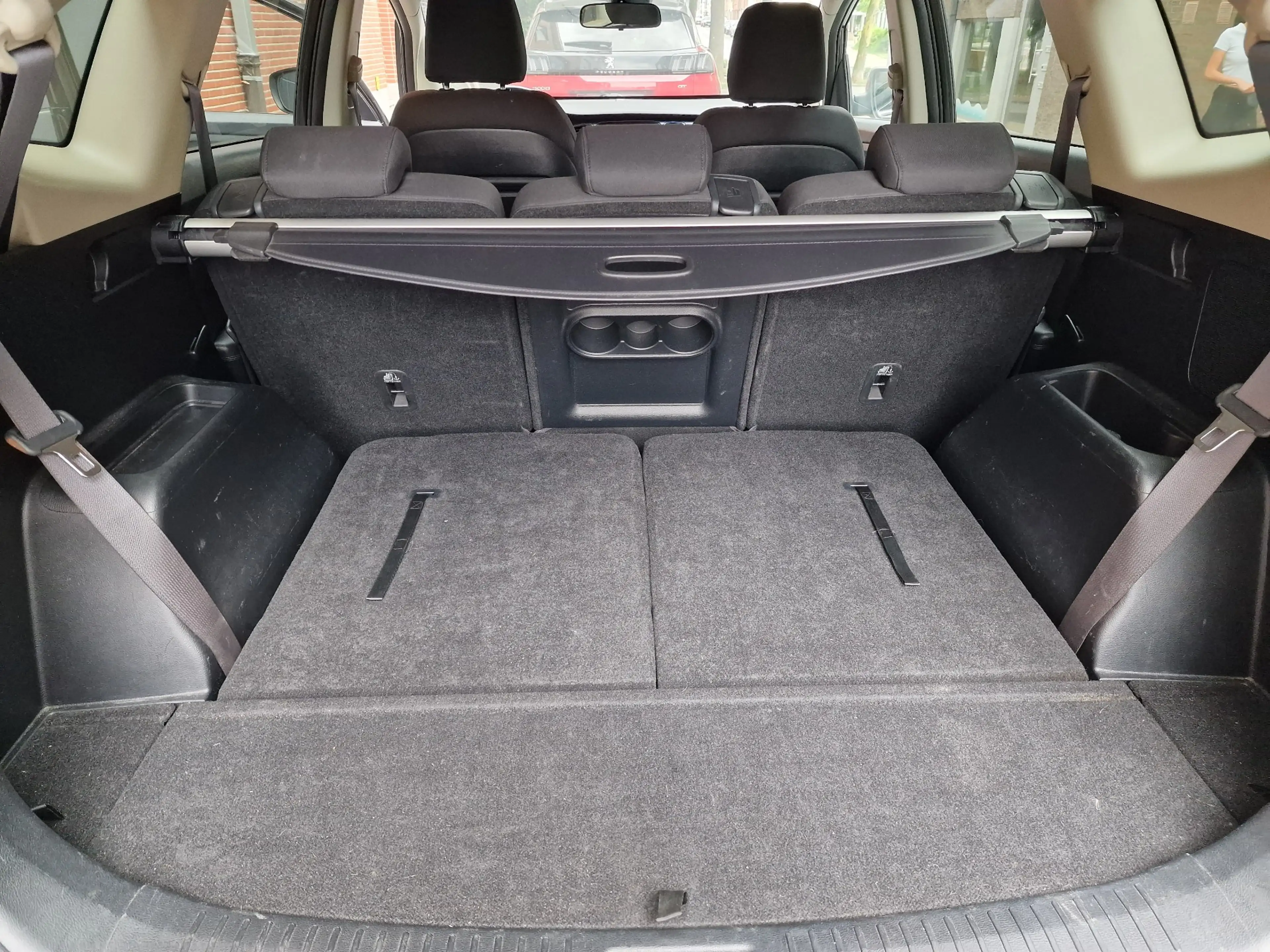 Kia Carens 1.7 CRDI Lounge — photo 14