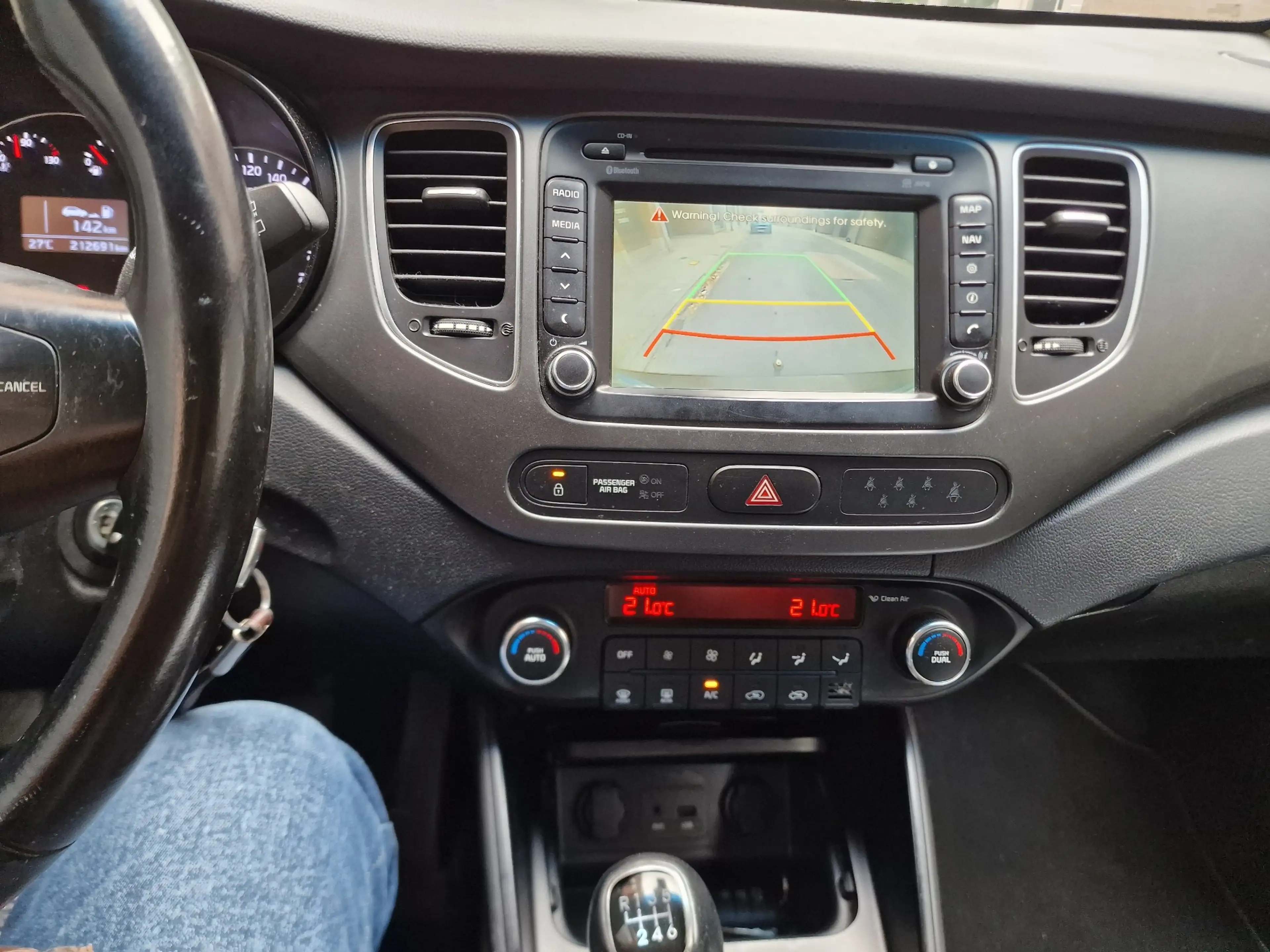 Kia Carens 1.7 CRDI Lounge — photo 9