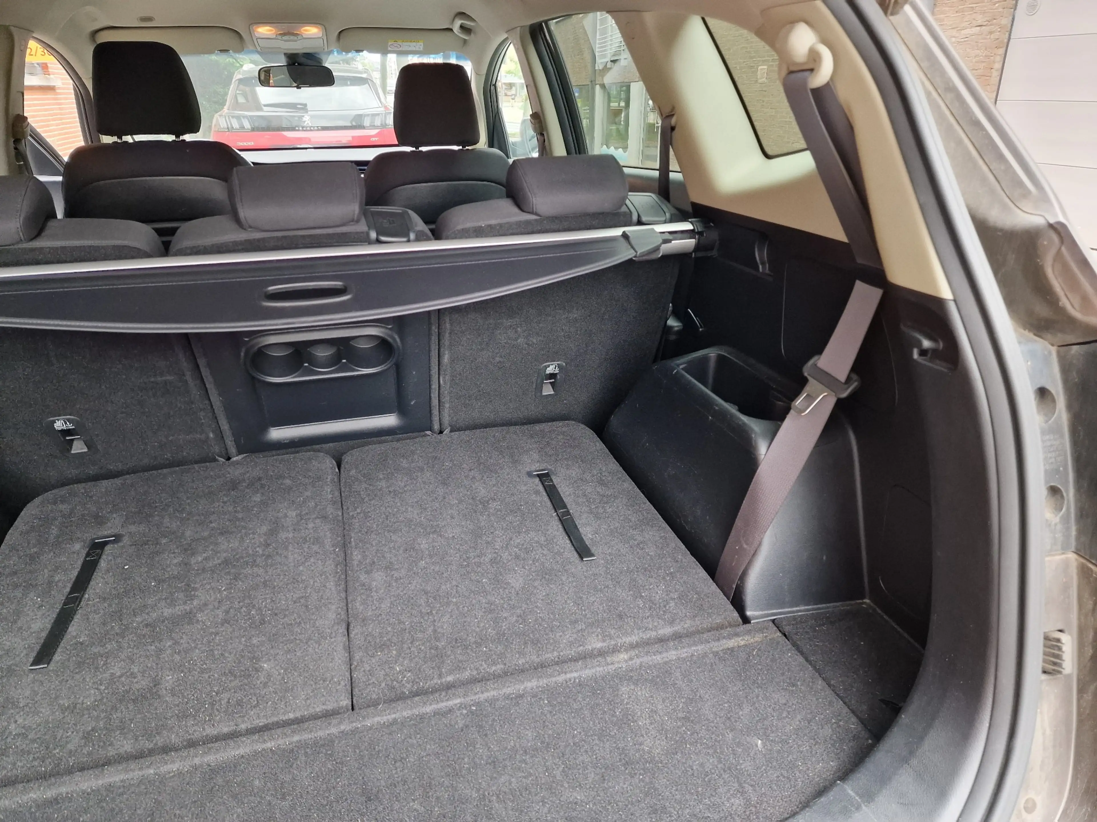 Kia Carens 1.7 CRDI Lounge — photo 15