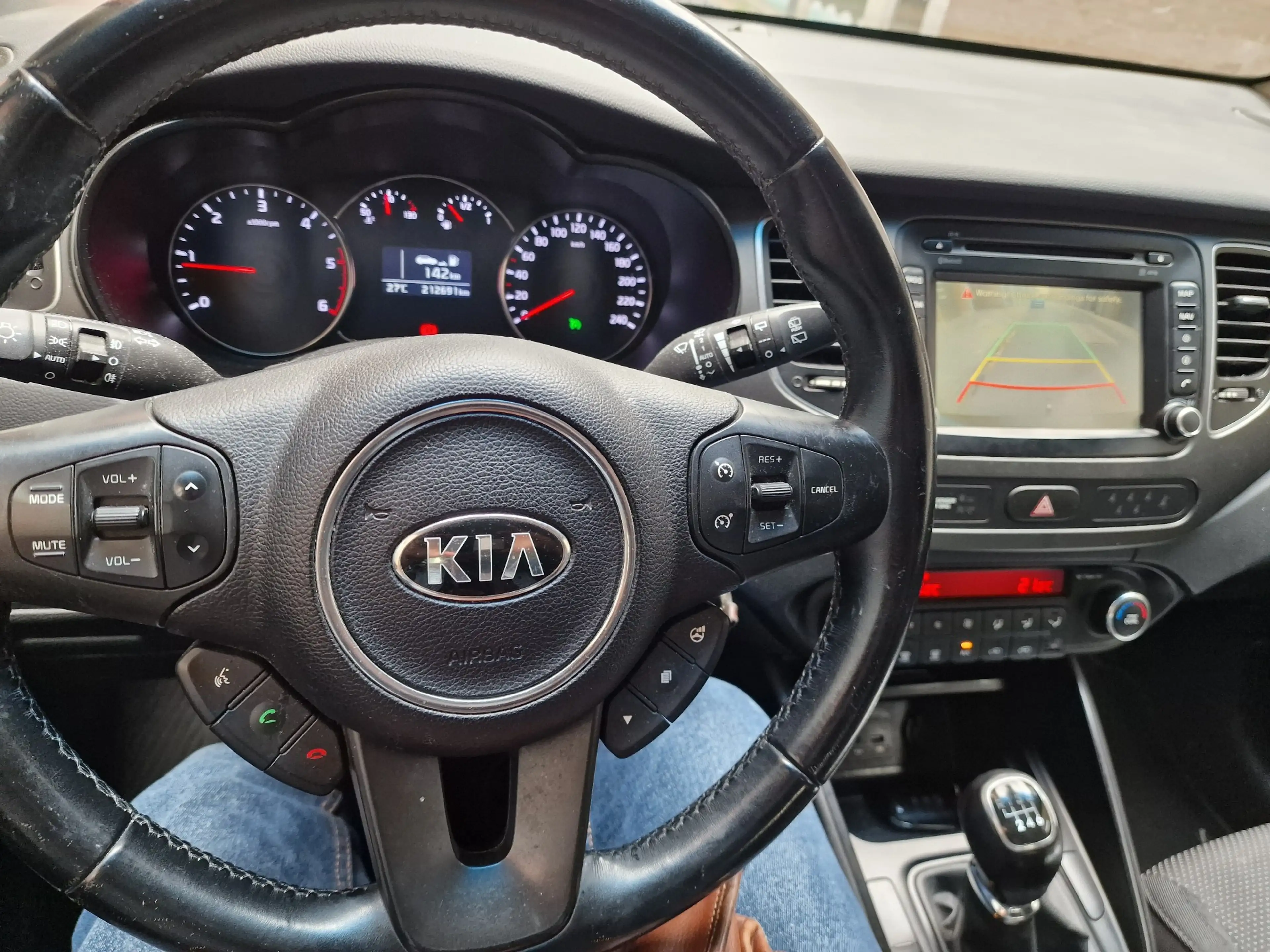 Kia Carens 1.7 CRDI Lounge — photo 8