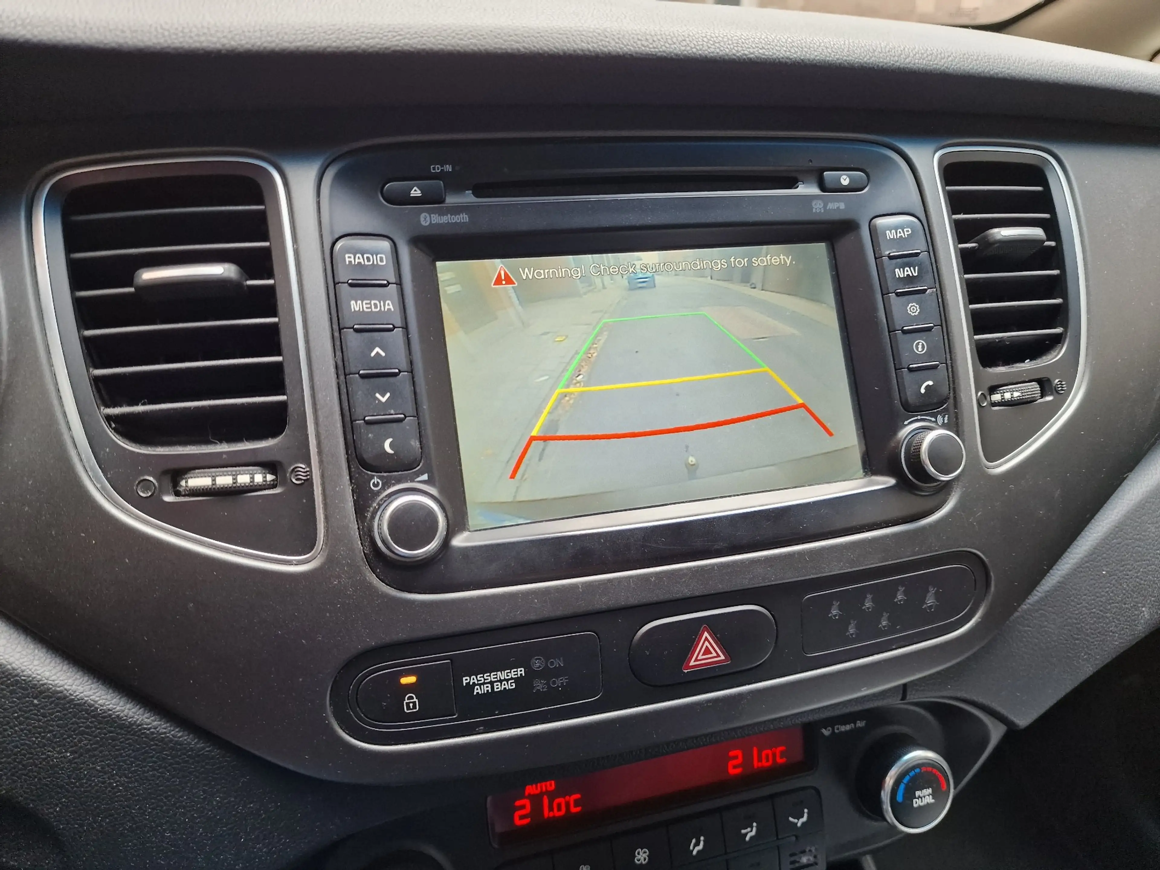 Kia Carens 1.7 CRDI Lounge — photo 11
