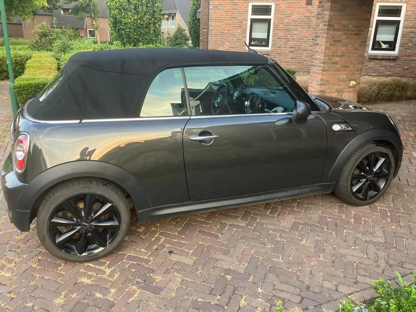 MINI Cooper S Cabrio Cooper 1.6 S Chili/Eclipse Grey/Harman/Leder Grijs - 2