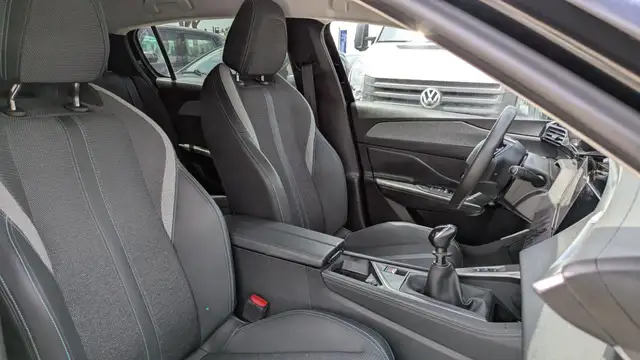 Peugeot 308 view 8