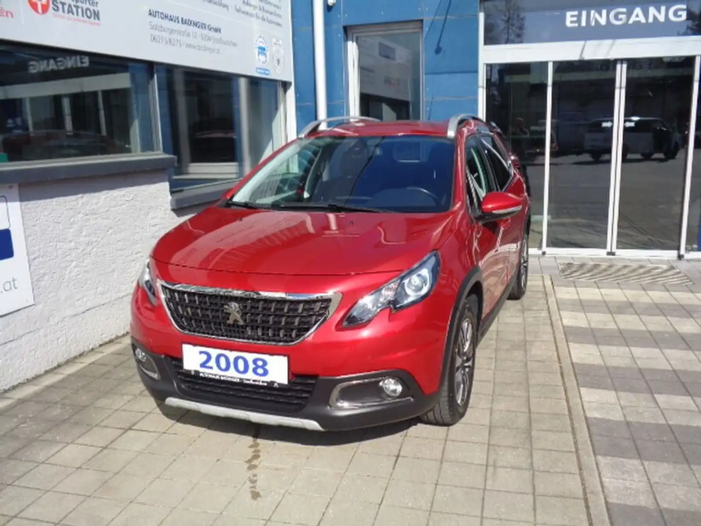 Peugeot 2008 Allure 1,2 PT110 Rot - 2