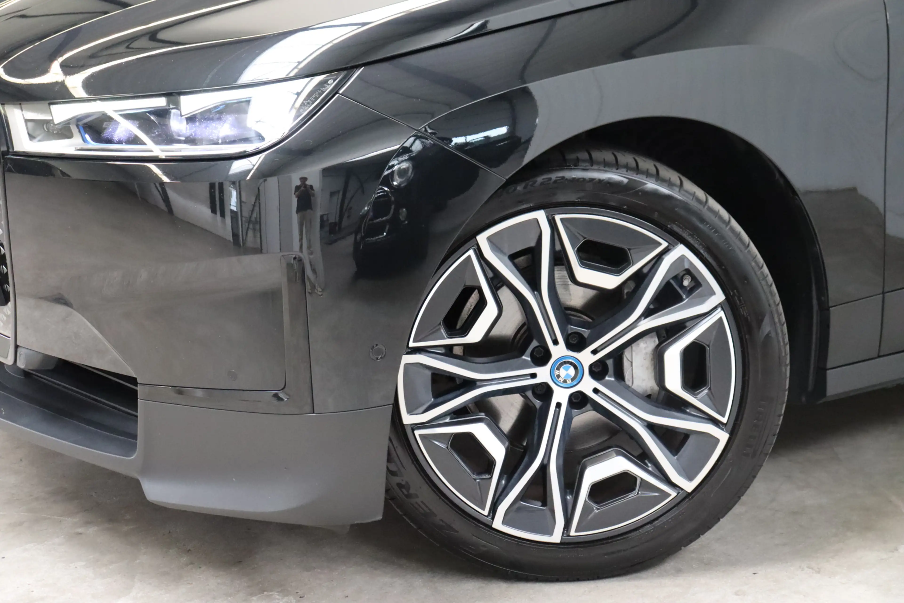 BMW iX xDrive40 High Executive 77 kWh / Driving Assistant — photo 10