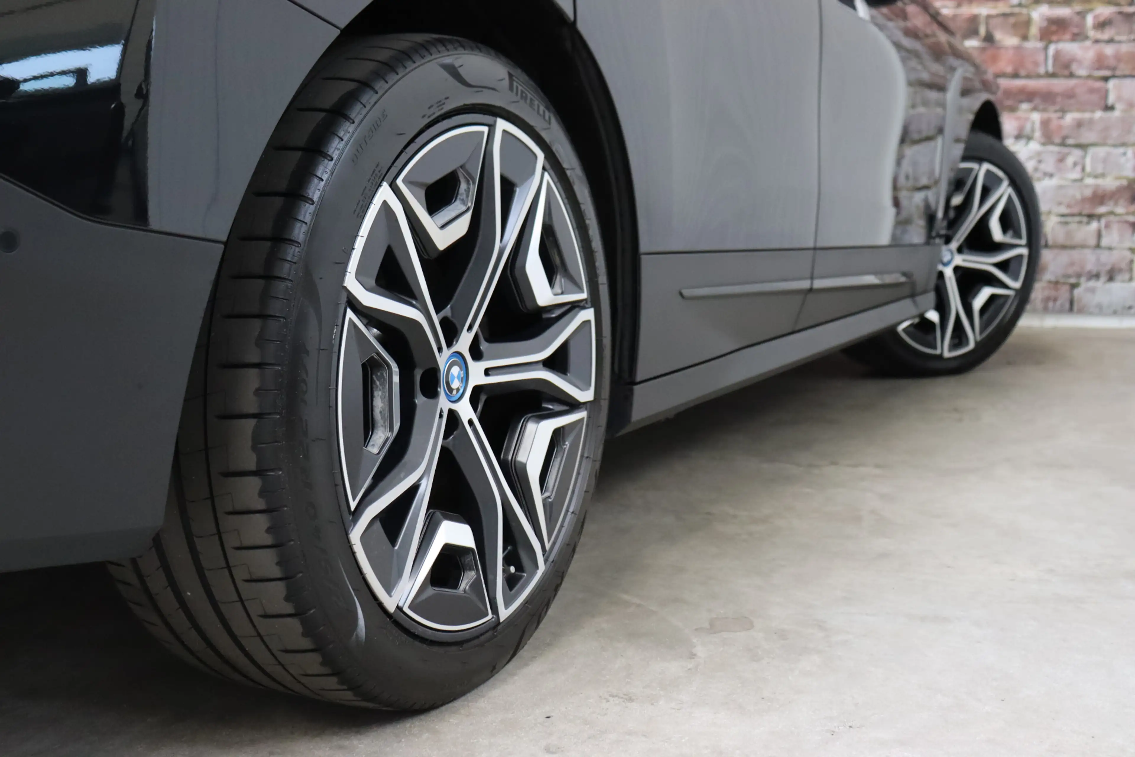 BMW iX xDrive40 High Executive 77 kWh / Driving Assistant — photo 6