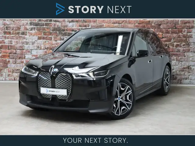 BMW iX xDrive40 High Executive 77 kWh Automaat / Driving
