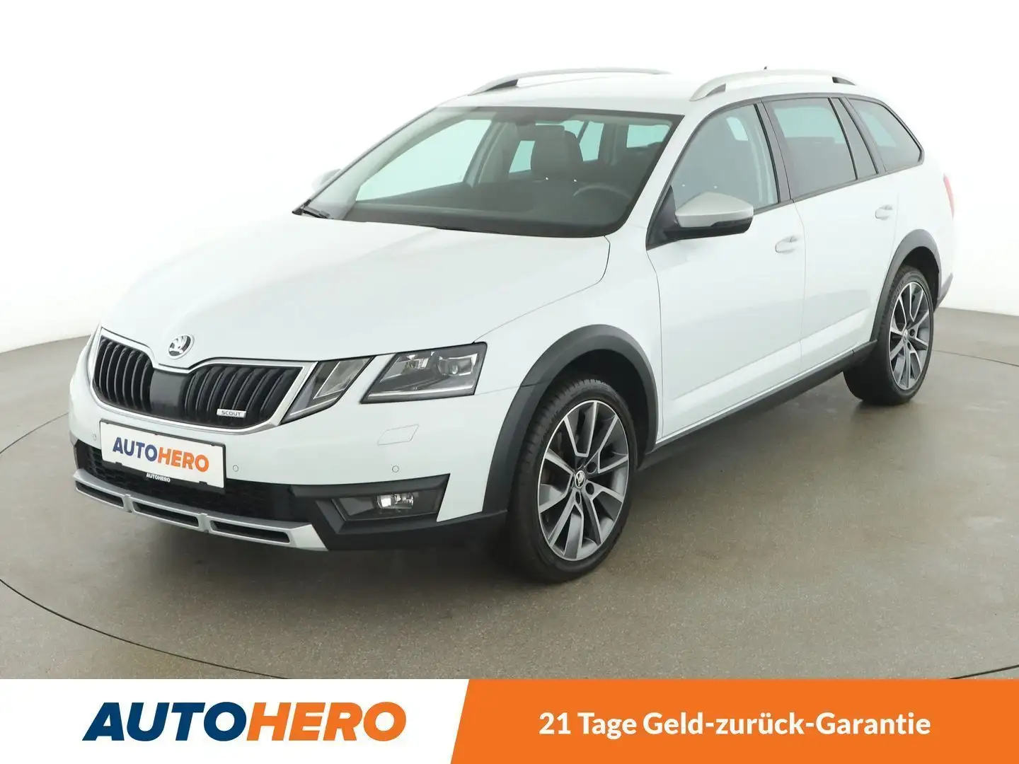 Skoda Octavia 2.0 TDI Scout 4x4 Weiß - 1