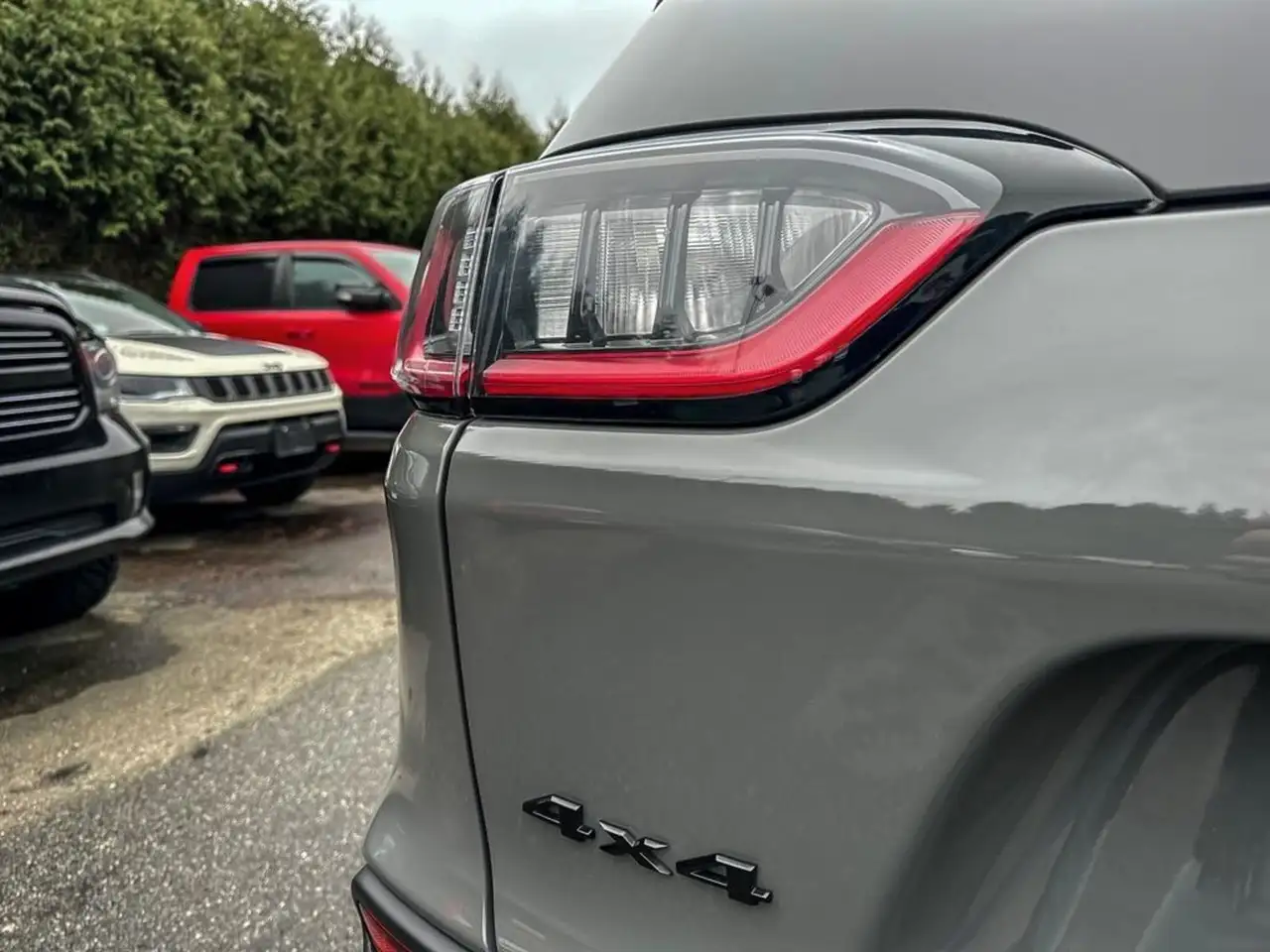 Jeep Cherokee снимка Jeep Cherokee
