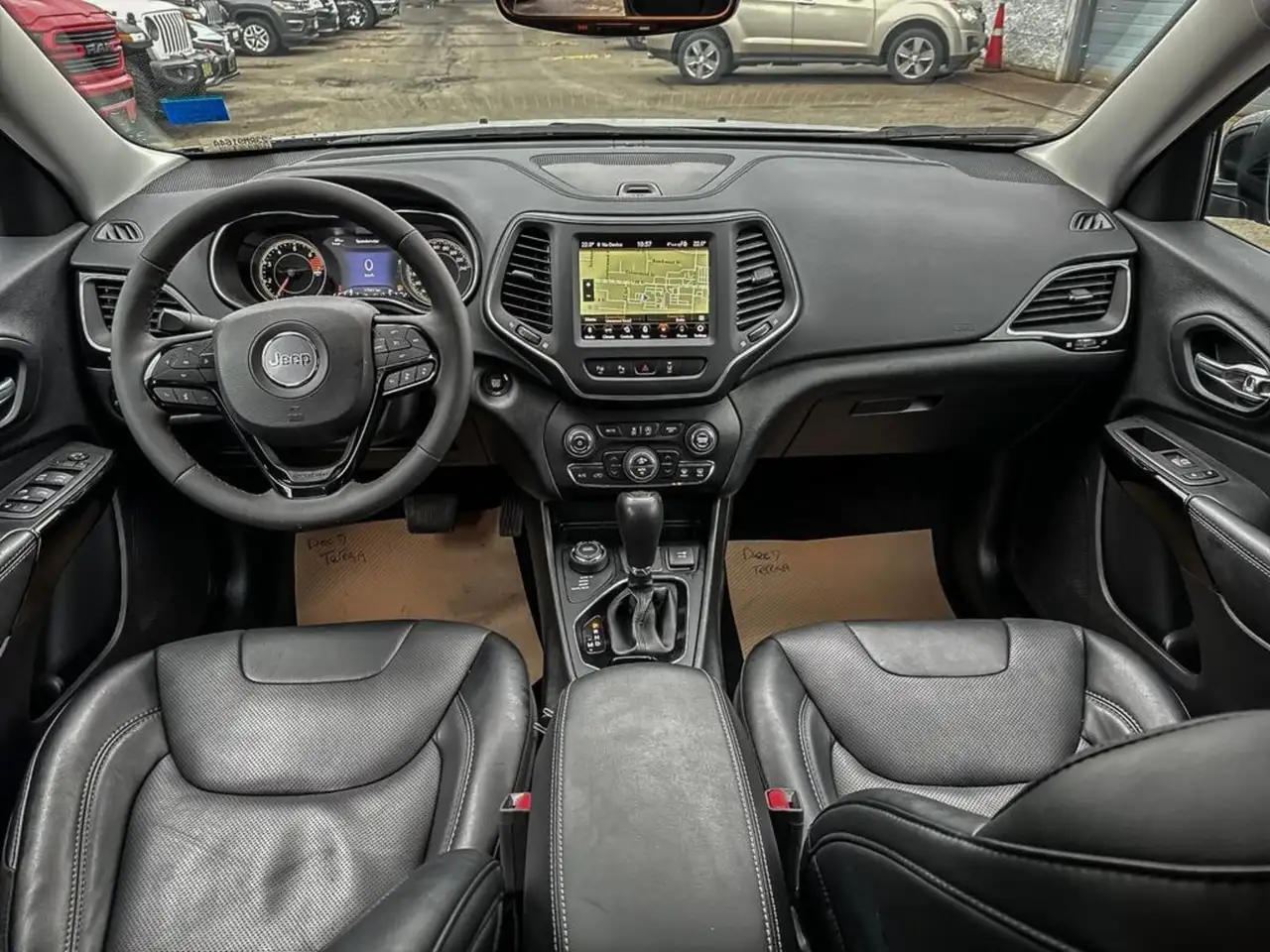 Jeep Cherokee снимка Jeep Cherokee