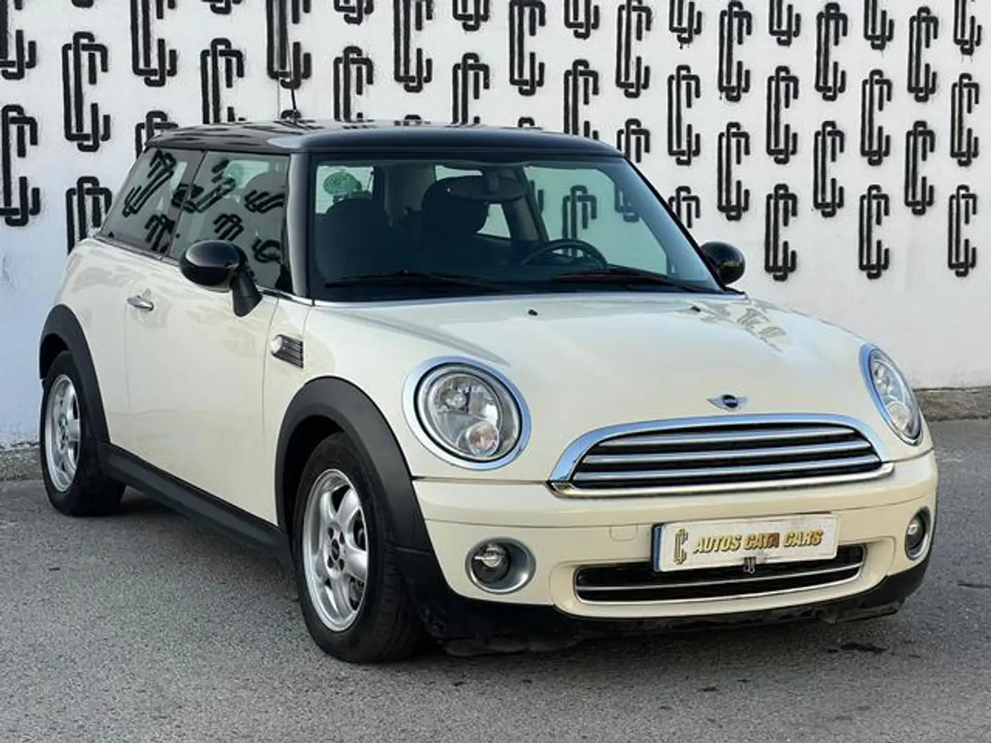 MINI One Beige - 1