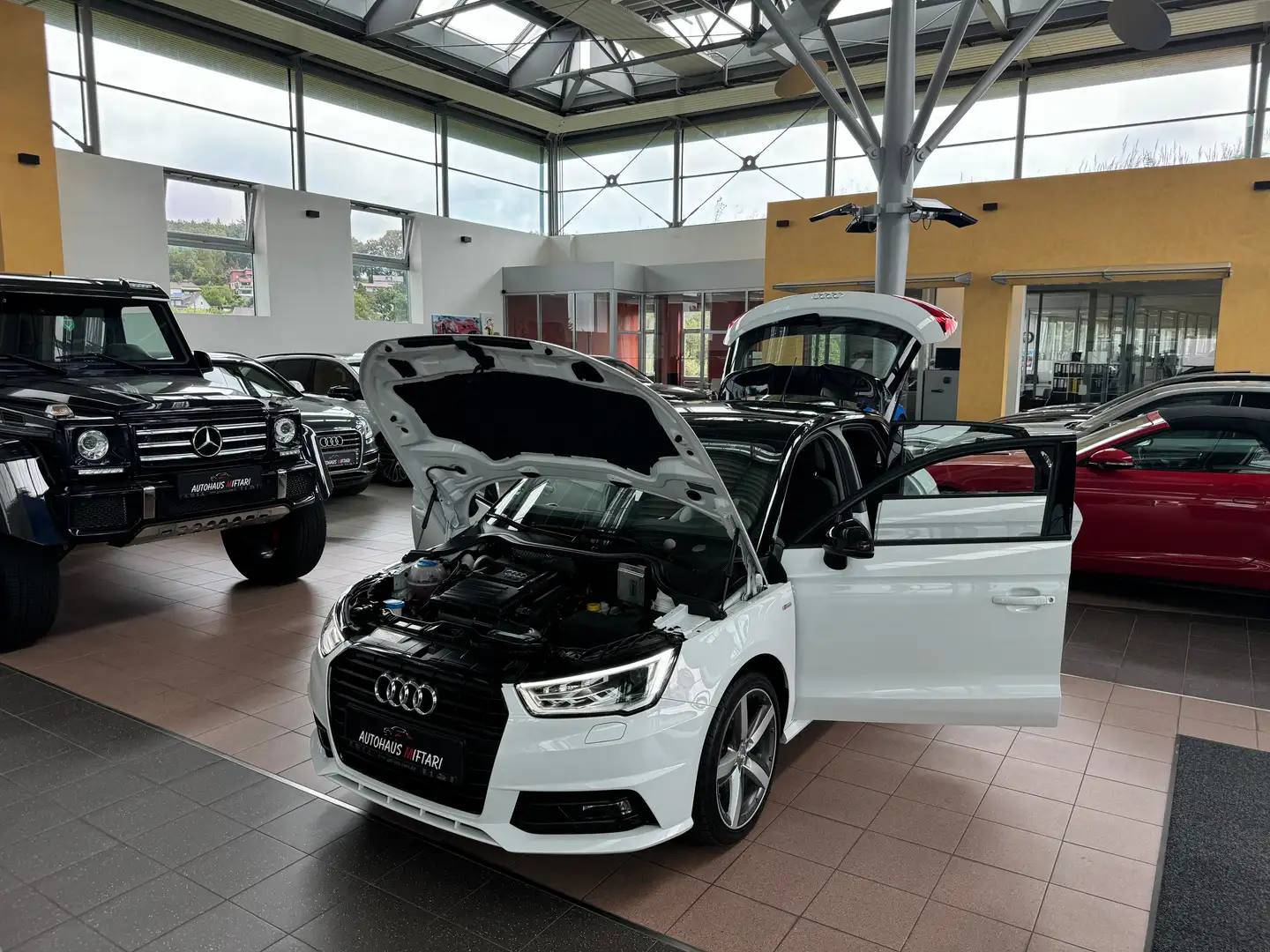 Audi A1 1.4 TFSI Sportback S line MMI Navi Xenon 17" Weiß - 2