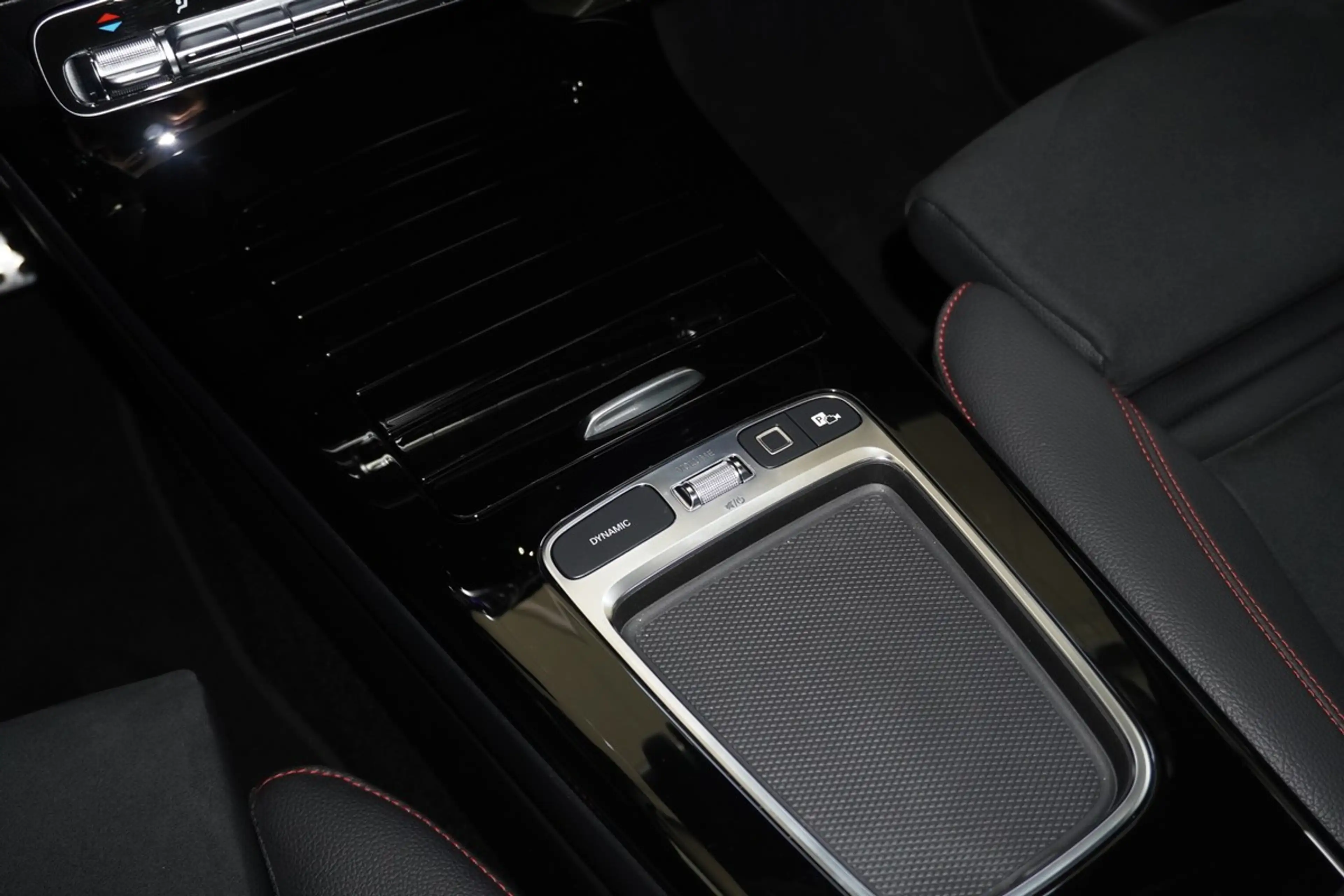 Mercedes-Benz CLA 45 AMG S 4M+ Coupe Multibeam Aero Pano HUD — photo 31