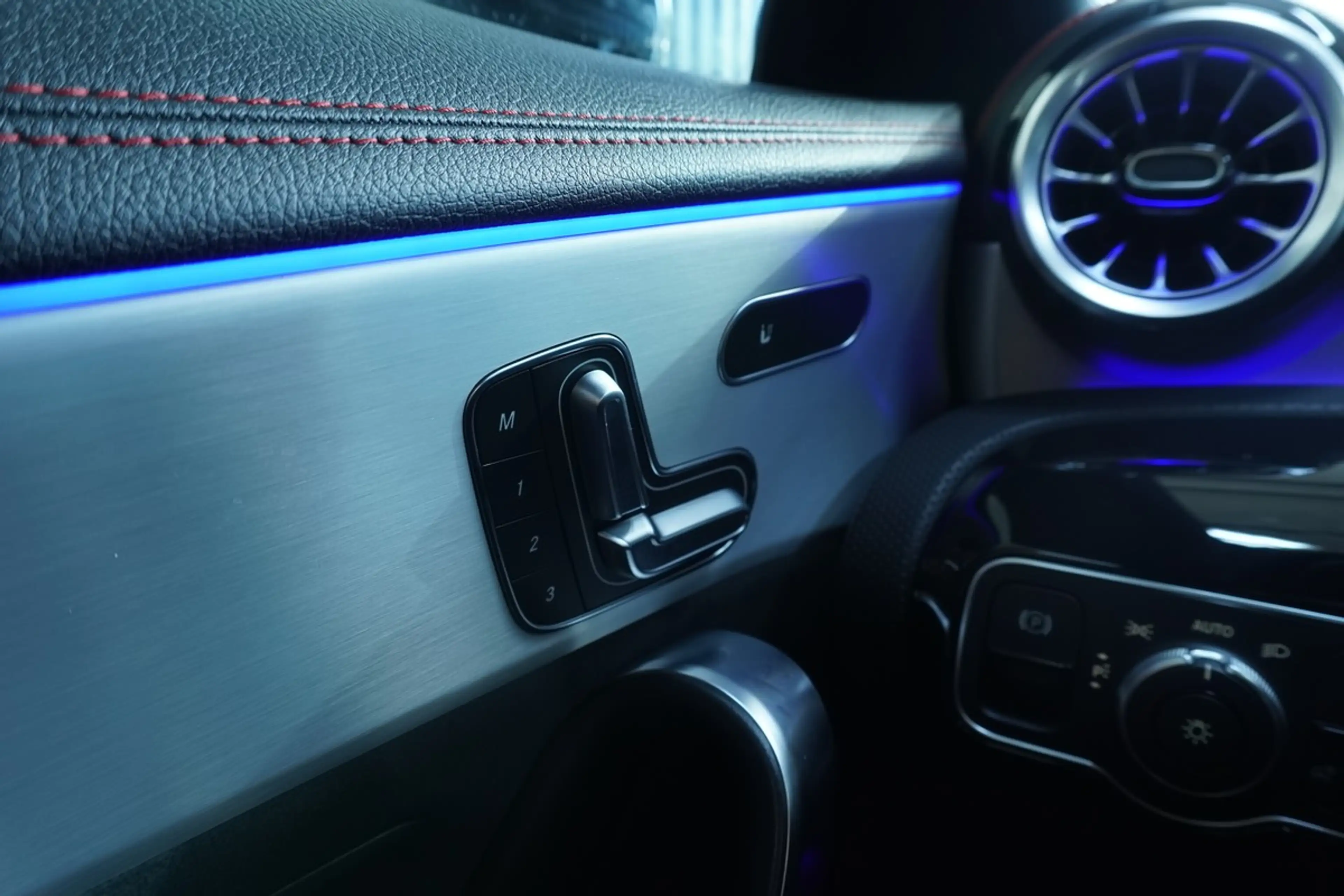 Mercedes-Benz CLA 45 AMG S 4M+ Coupe Multibeam Aero Pano HUD — photo 46