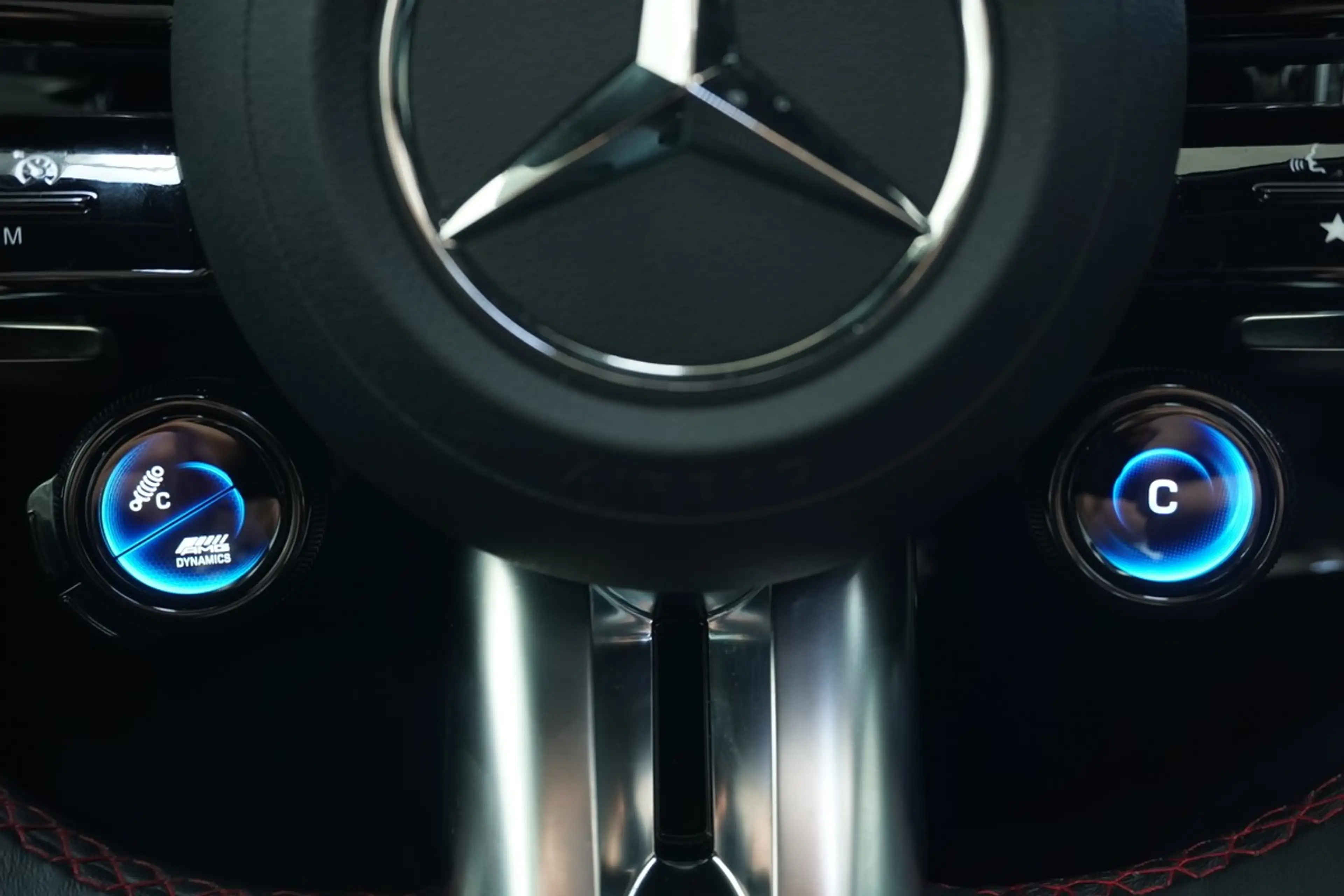Mercedes-Benz CLA 45 AMG S 4M+ Coupe Multibeam Aero Pano HUD — photo 30